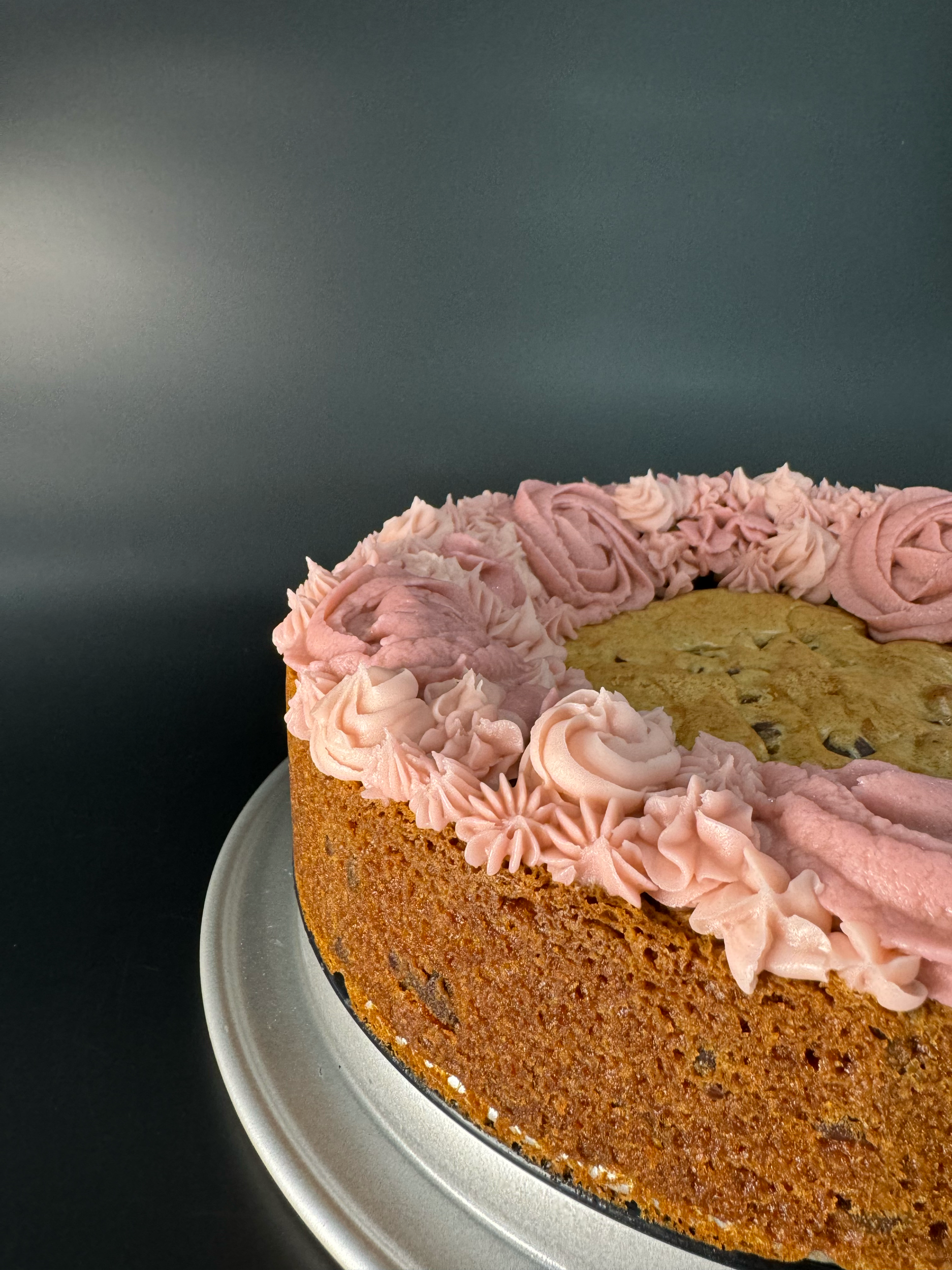 Deep-dish cookie cake