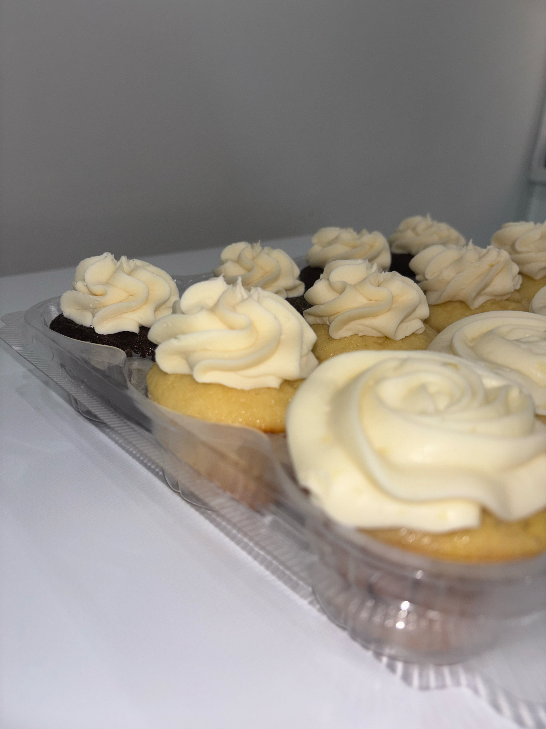 Assorted cupcakes