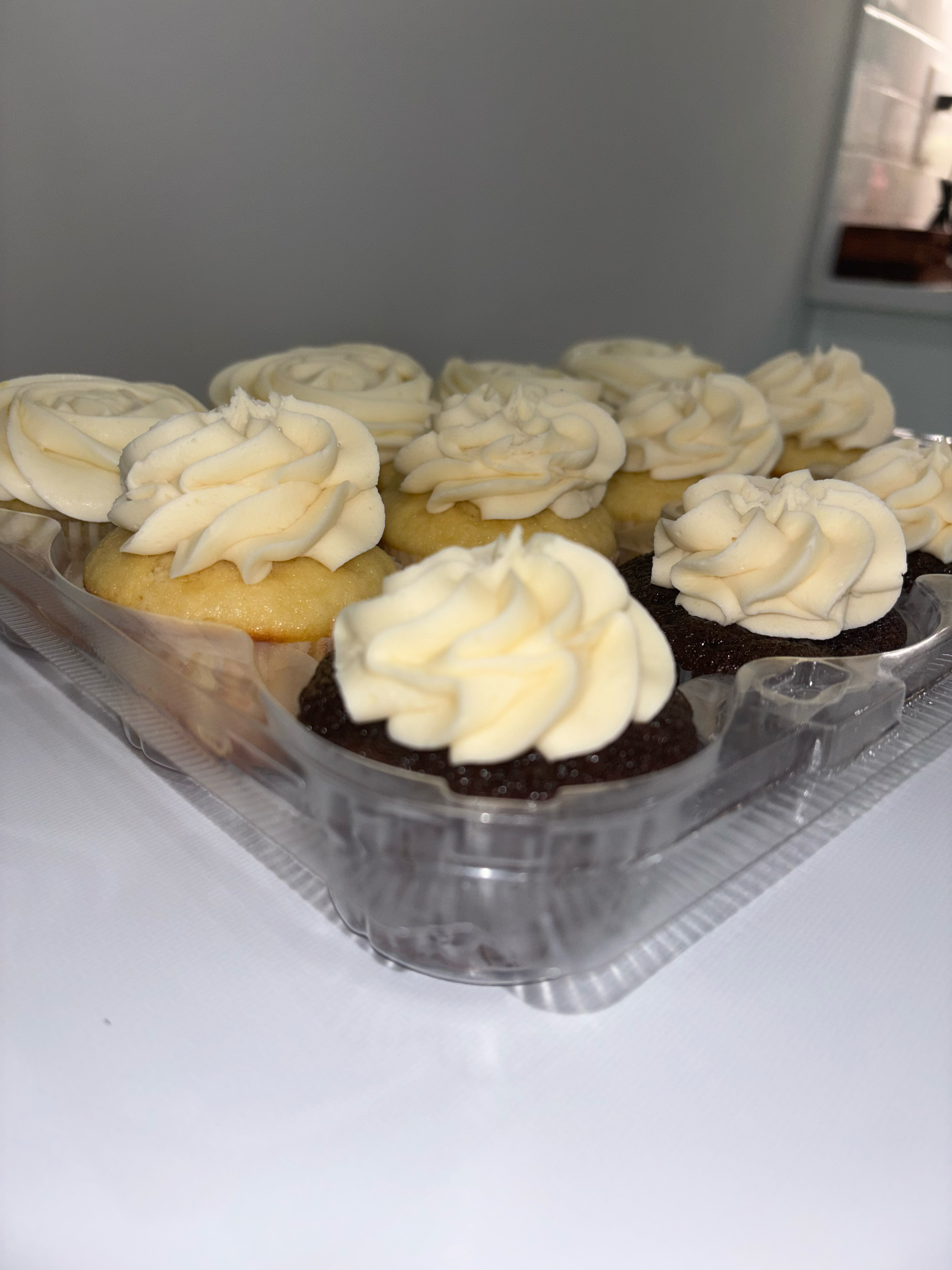 Assorted cupcakes