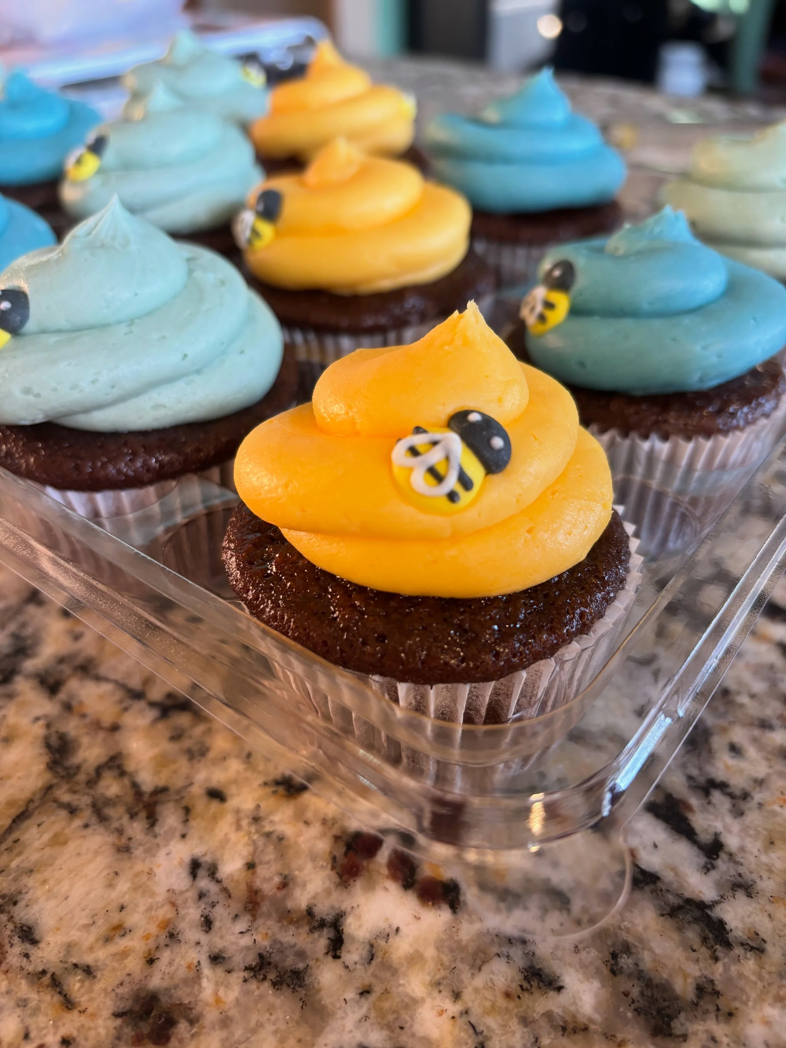 Bee cupcakes