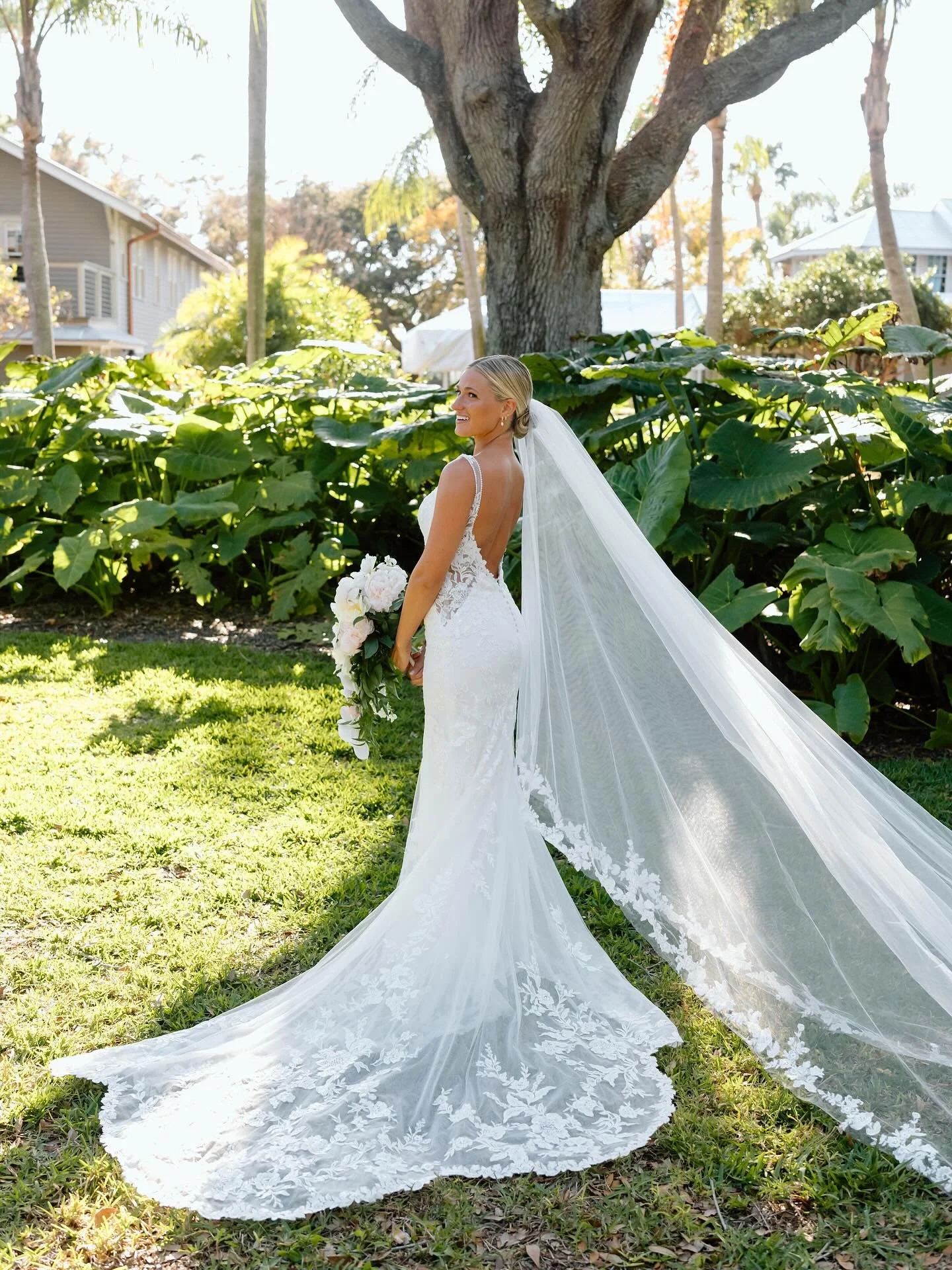 Sweet moments from The Drakas✨🤍
&bull;
&bull;
&bull;
&bull;
Venue- Boca Ciega Vista Estate
Florals- @benevaflowers
Photo- @madelinepaigephotography
Hair/MU- @kleybridal
Dress- @thedressingroom_stpete
Rentals- ustentrental
Catering- @cateringbyrobert
