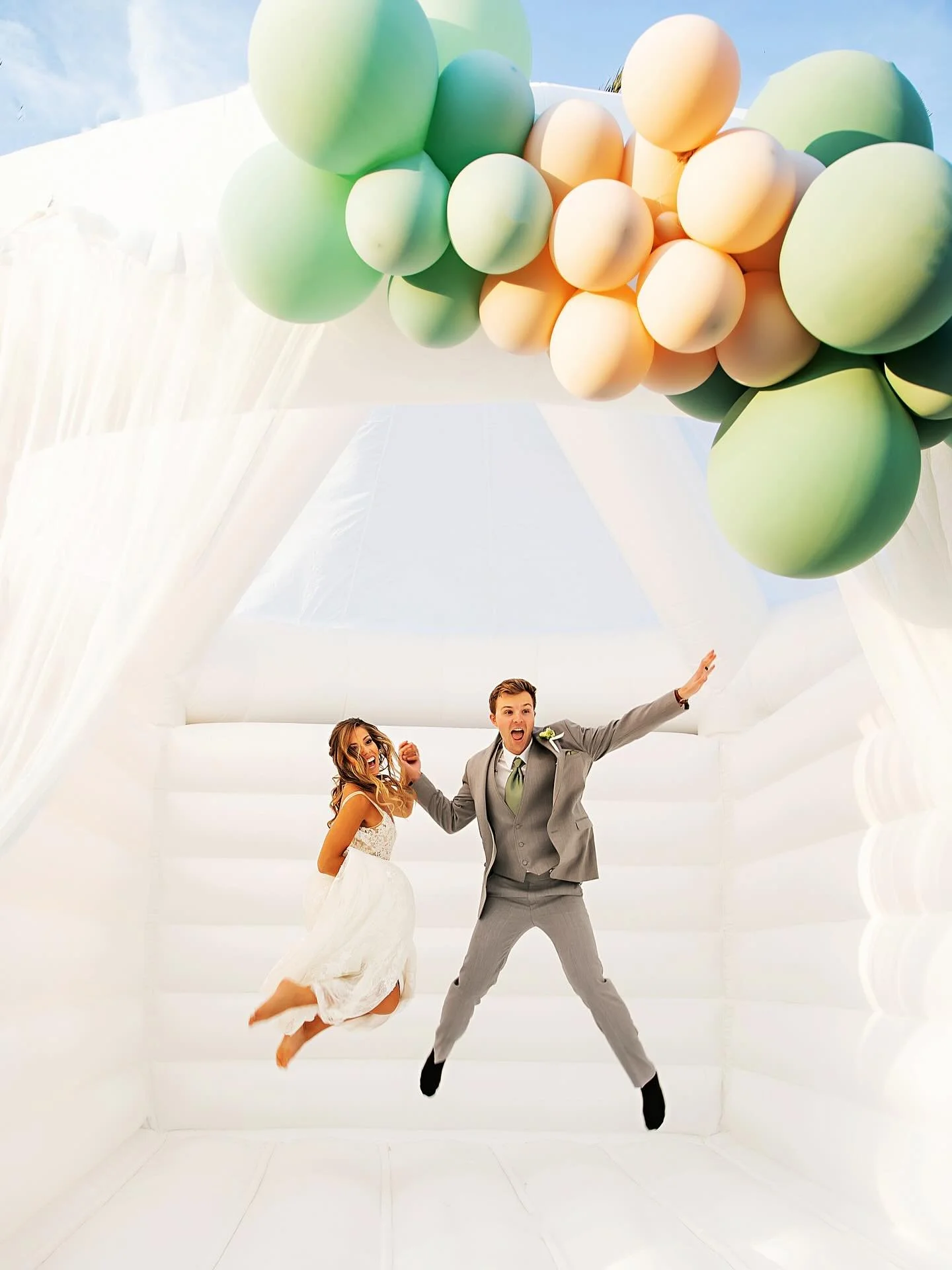Had to bring these gems back🤩🤍
&bull;
&bull;
&bull;
&bull;
Coordinator: @mdpeventsplanning
Videography: @namesakecreative
Photographer: @limelightphotos
Venue: @esplanadeweddings
Florals: @benevaweddings
Printed Materials: @apdesignco
Mobile Bar: @