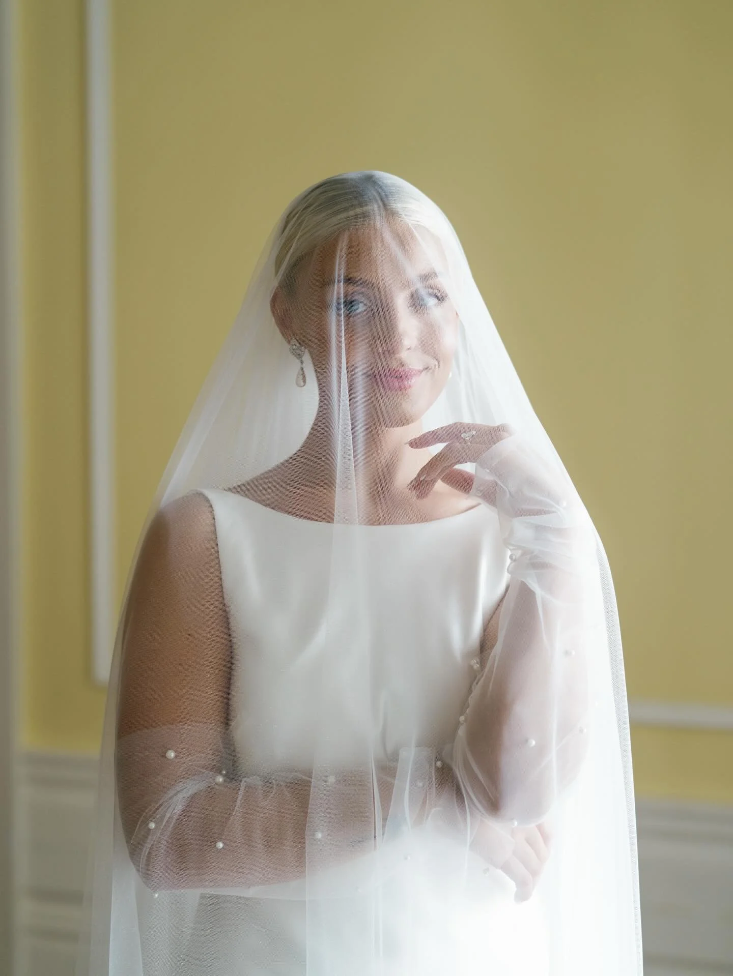 In honor of @pantone color of the year✨☁️
&bull;
&bull;
&bull;
&bull;
#pantone2026 #timelesswedding #whitewrdding