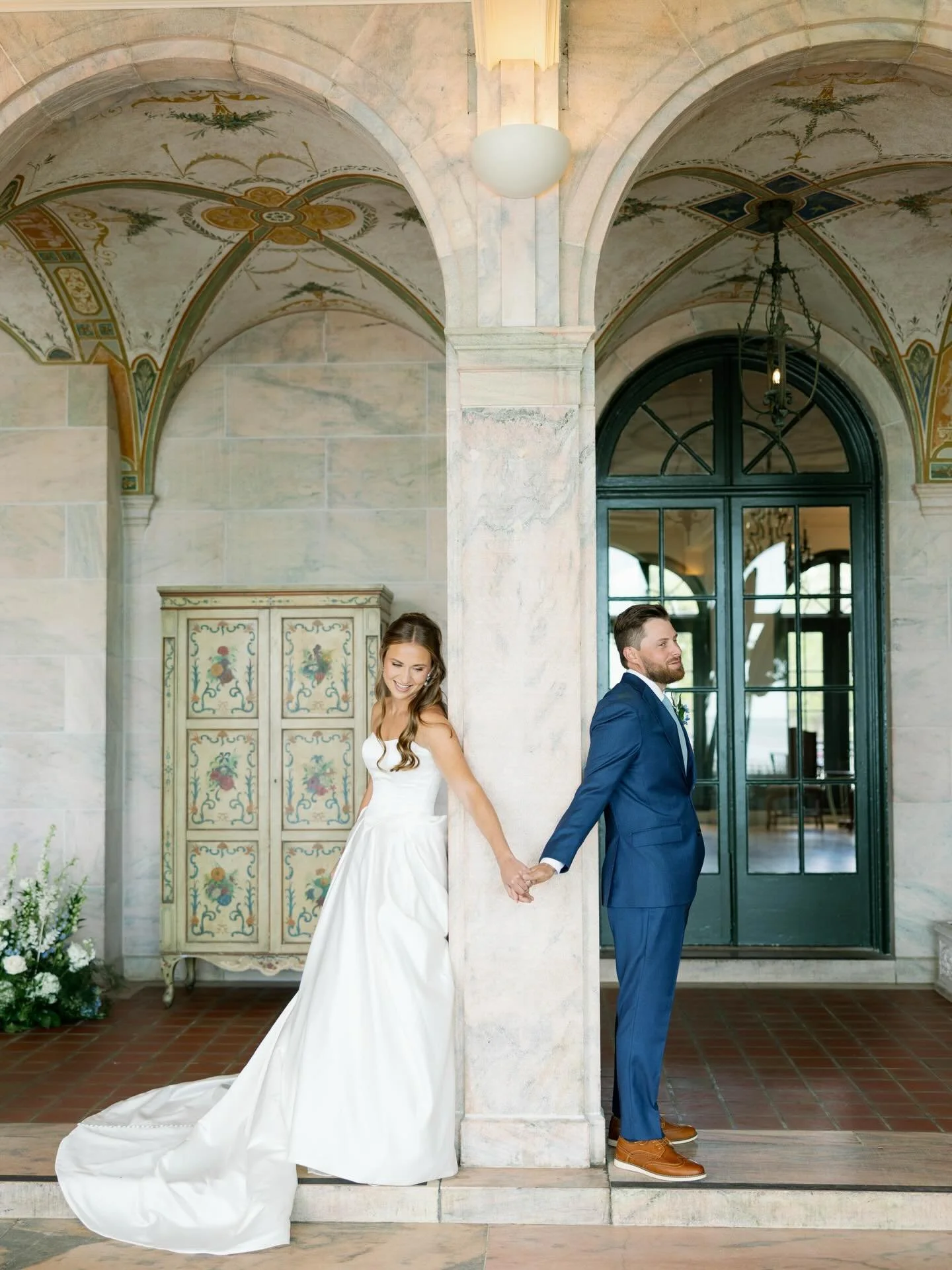 such sweet moments🥹✨
&bull;
&bull;
&bull;
&bull;
Videographer: @iyrus_weddings
Venue: @events.ncf
Planner: @lauradetwilerevents
DJ: @ghamobiledjs
Cake: @sweet_doctors
Bar: @the.wandering.whale
Caterer: @curatedcatering_events
Photographer: @graceann