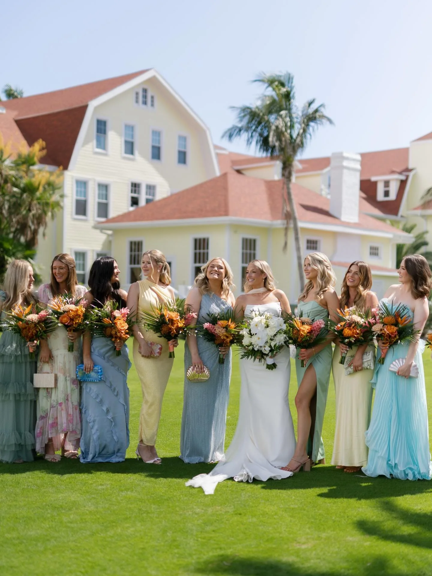 We think about Annabeth &amp; Brian&rsquo;s tropical color palette often✨🌞🌴🌺
&bull;
&bull;
&bull;
&bull;
Vendors:
Venue: @gasparillainn
Planning: @kandacemcelroyevents
Photography: @matlockandkelly
Content Creation: @contentbyryannmae
Floral: @ben