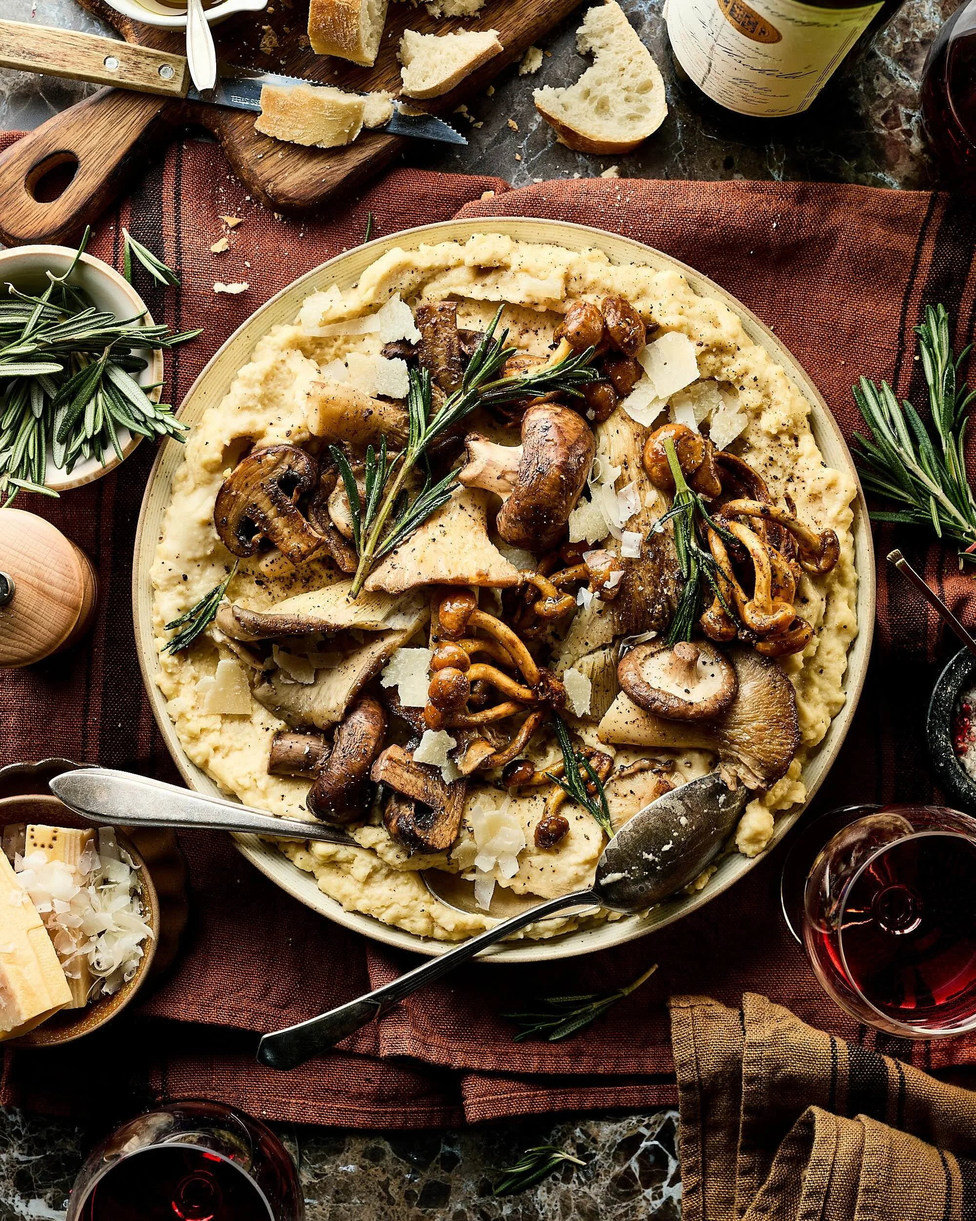 Polenta recept met goudbruin gebakken paddenstoelen