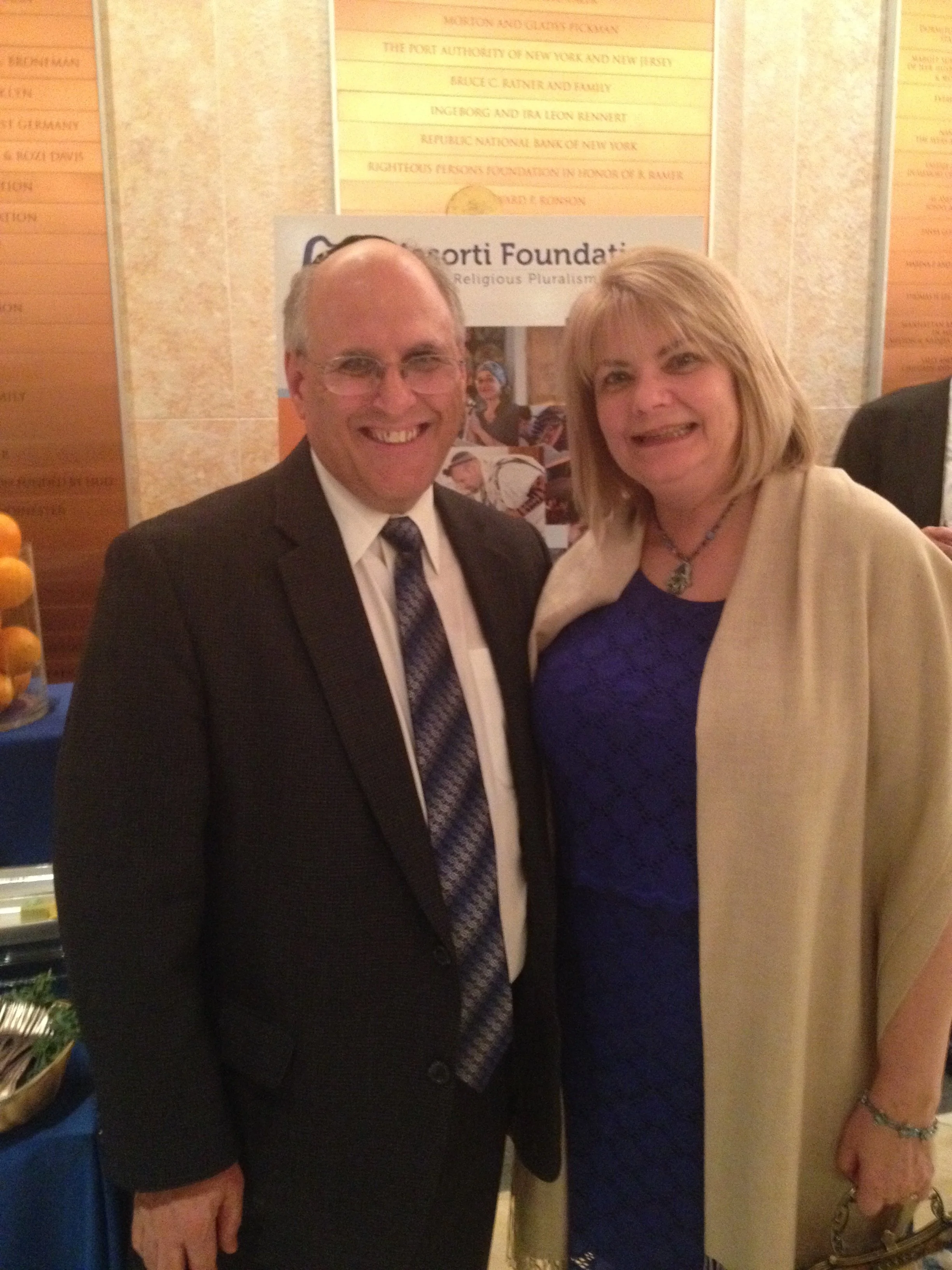Rabbi Harold Kravitz (left) and Heidi Schneider (right)