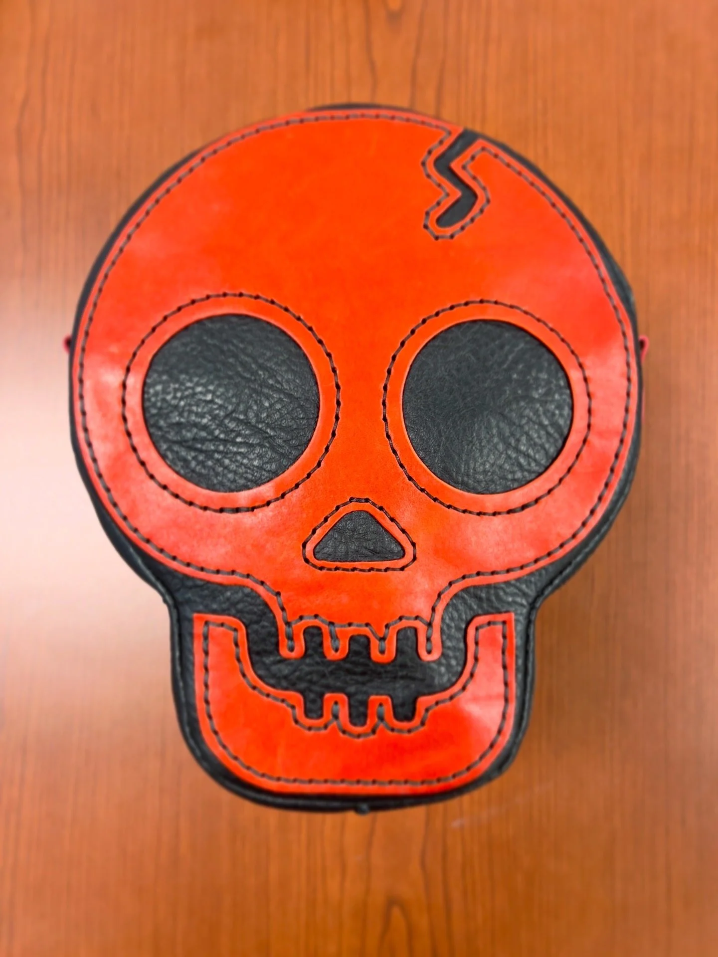 100% Handstitched Skull Handbag Red-Black