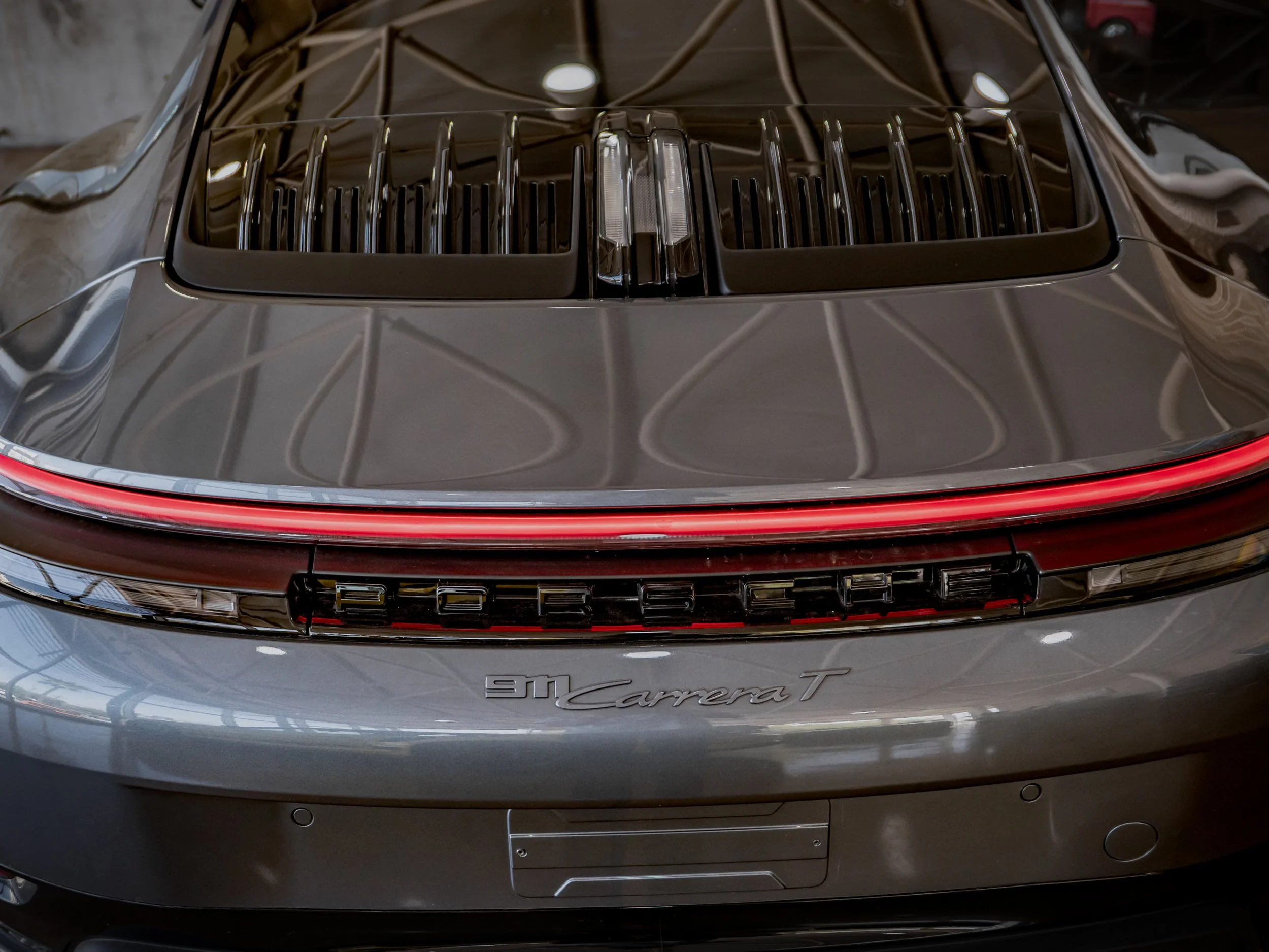 Porsche 911 Carrera T-12.jpg