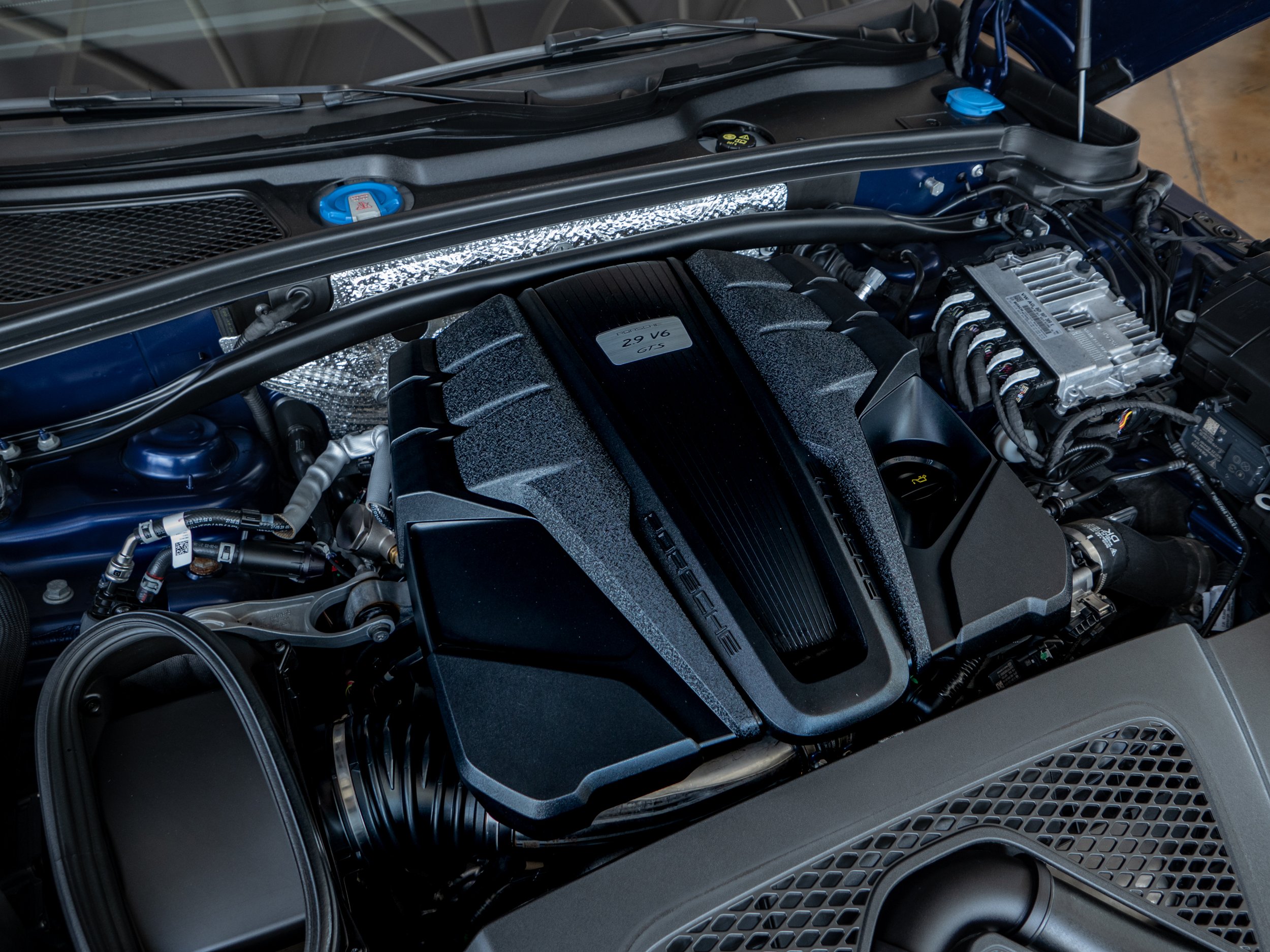 Macan GTS Azul-22.jpg