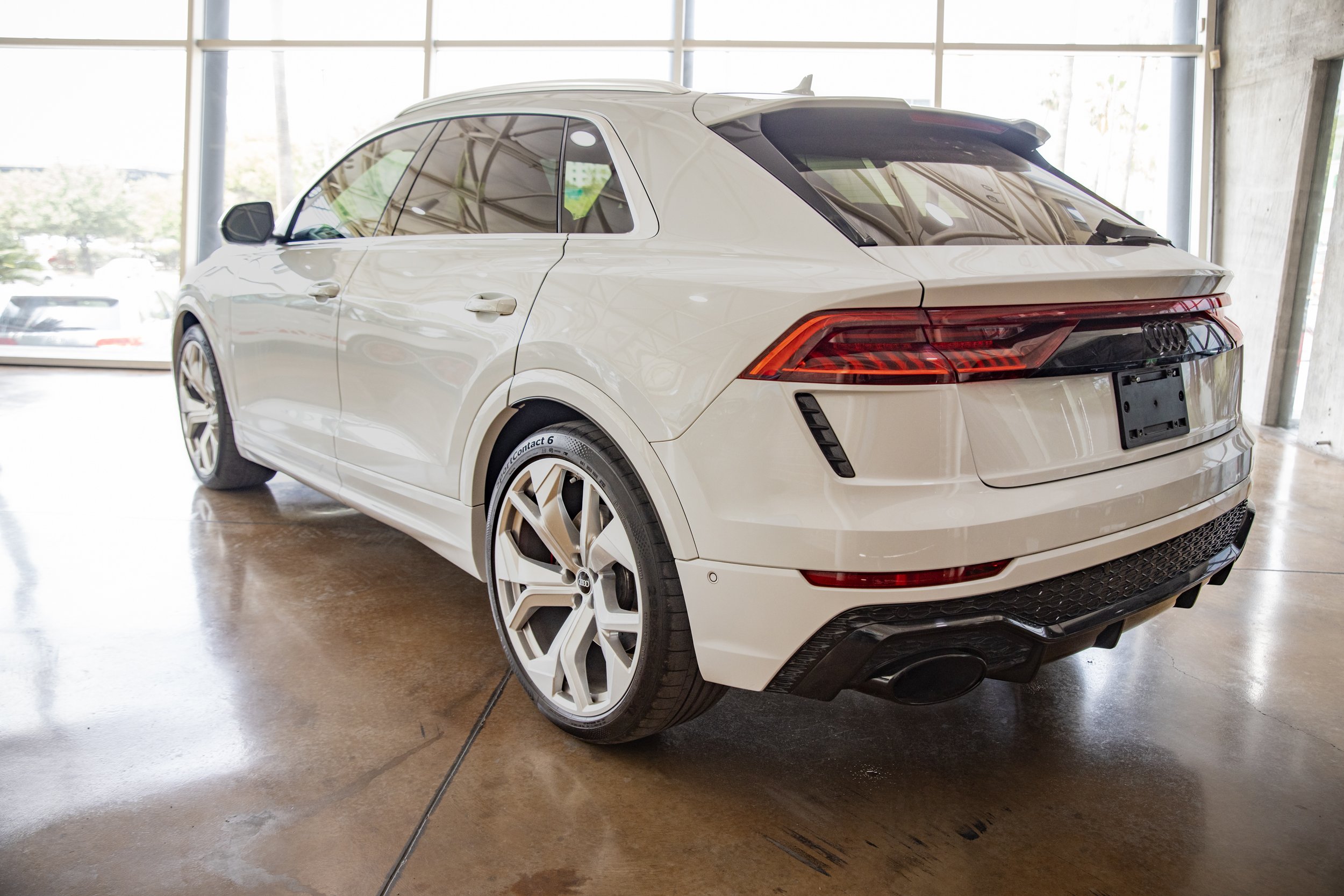 Audi RSQ8-5.jpg
