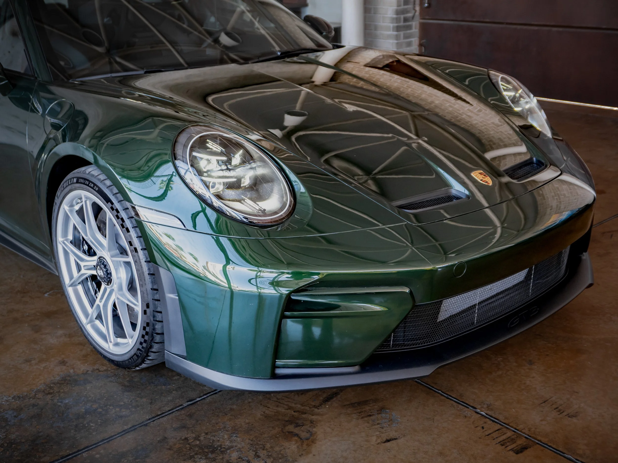Porsche GT3 Touring Verde-4.jpg