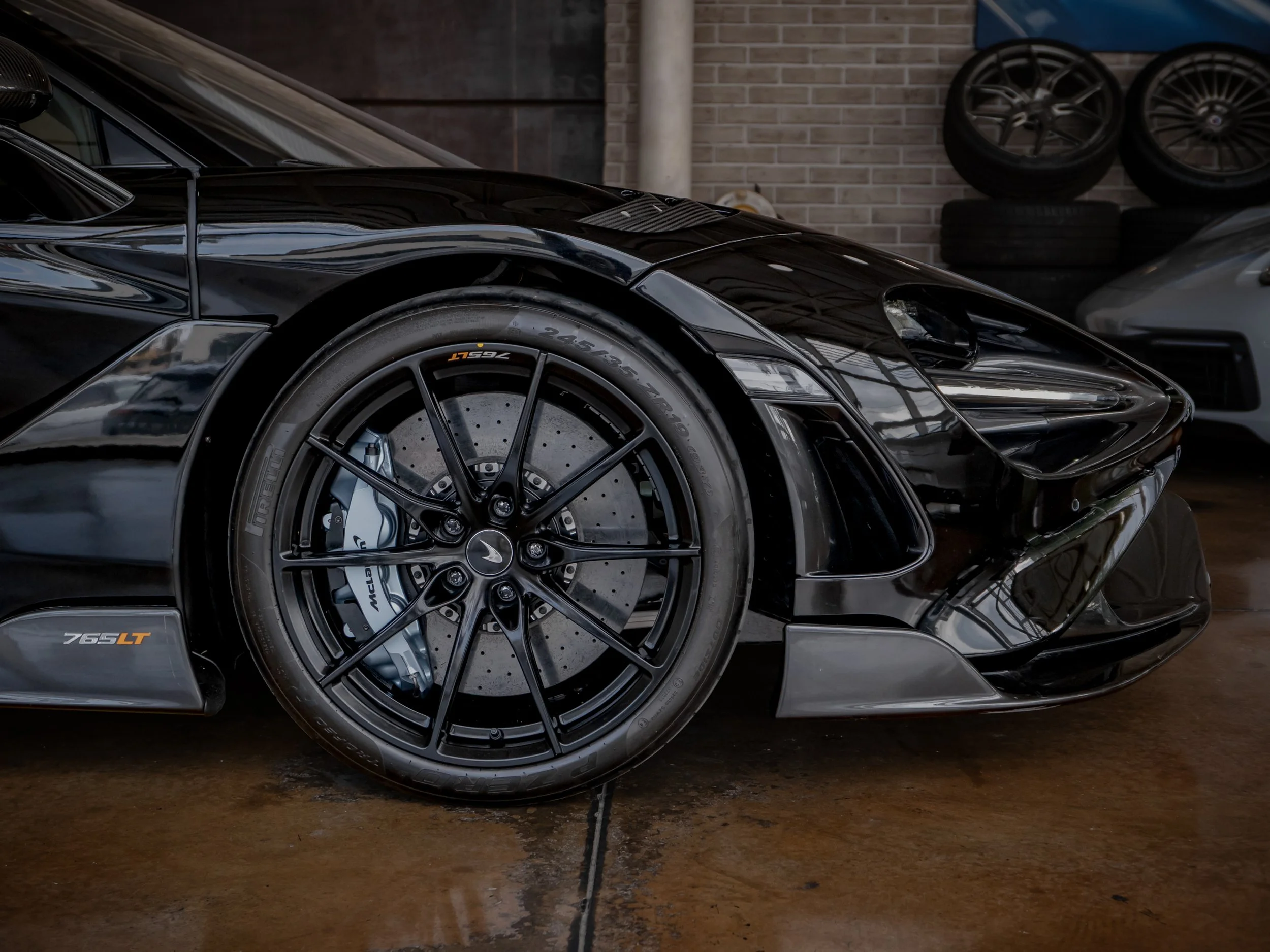McLaren 765LT-10.jpg