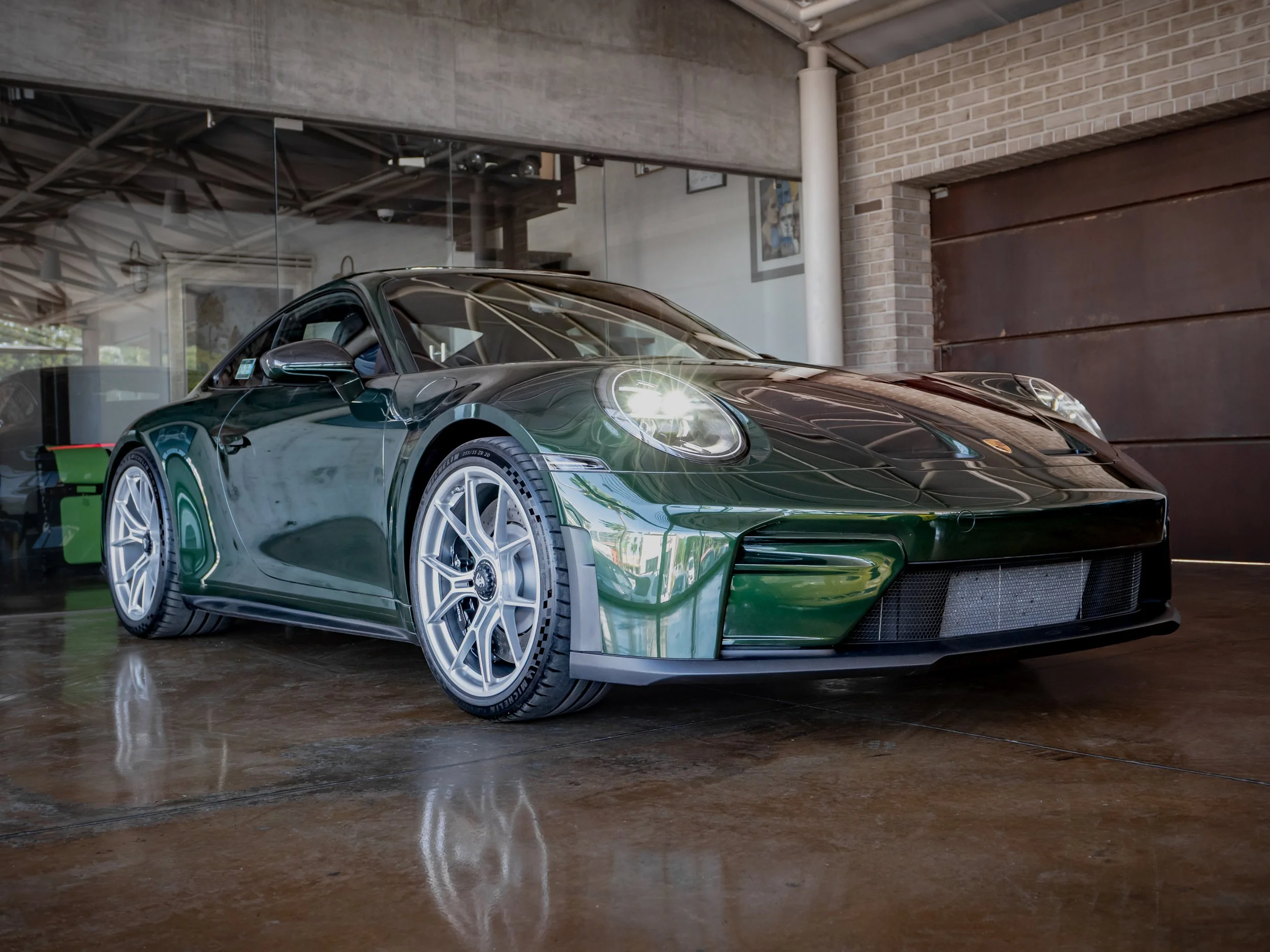 Porsche GT3 Touring Verde-1.jpg