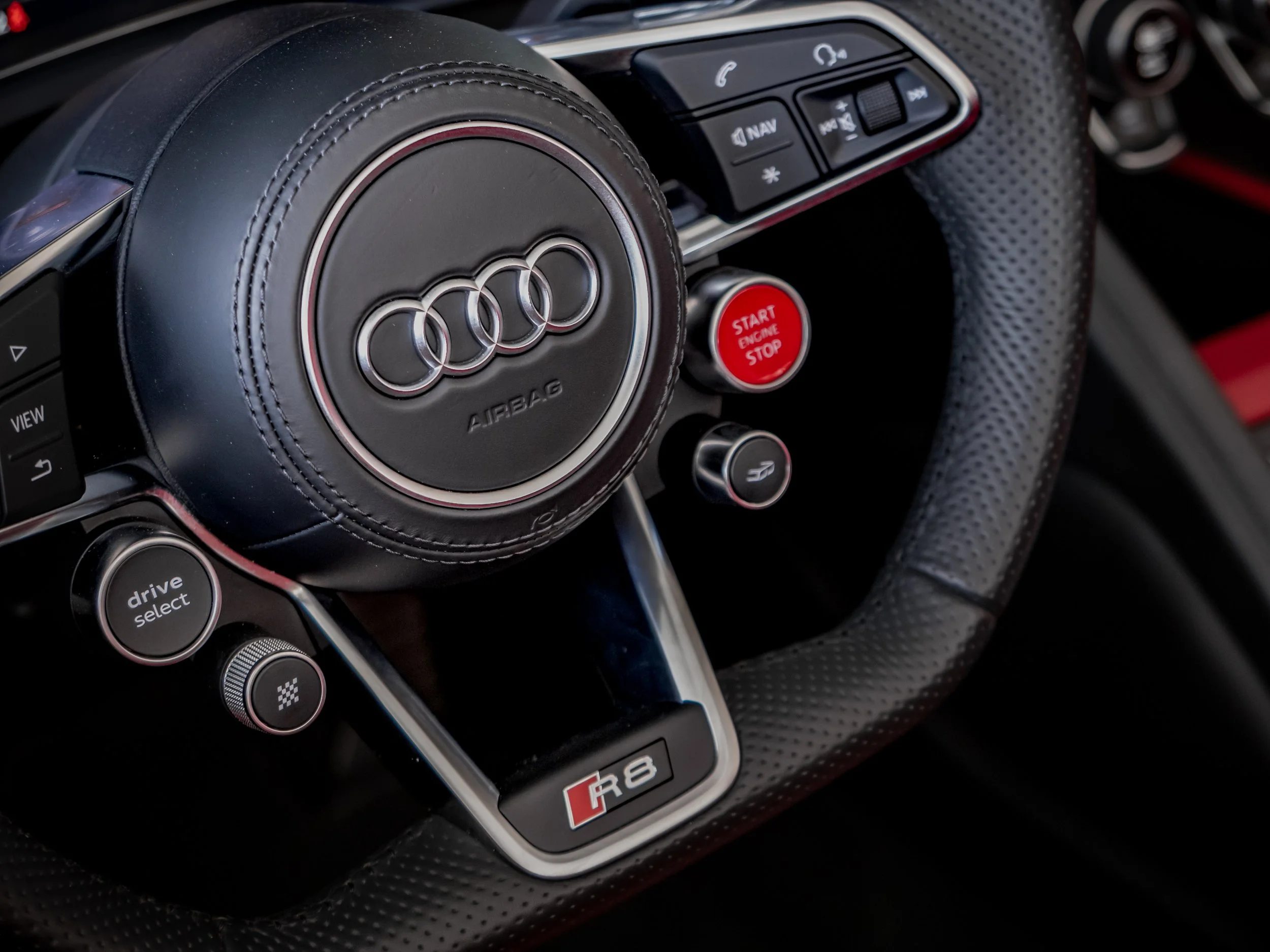 Audi R8-28.jpg