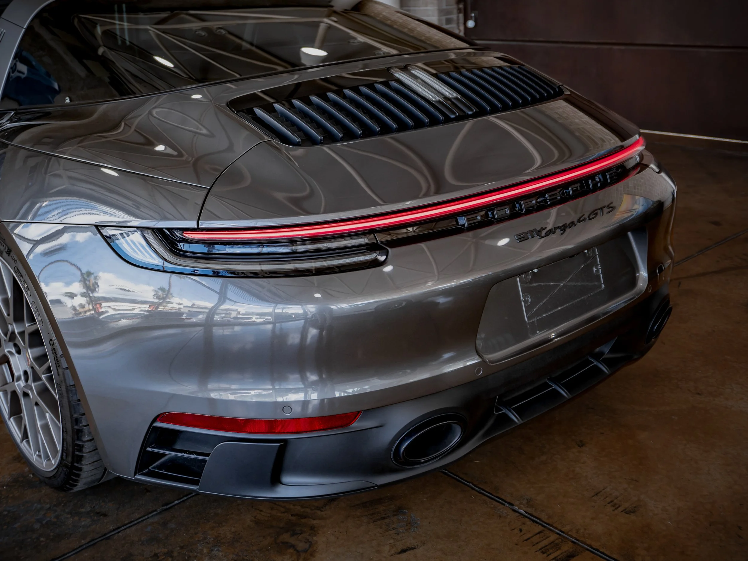 Porsche Targa GTS Gris-18.jpg