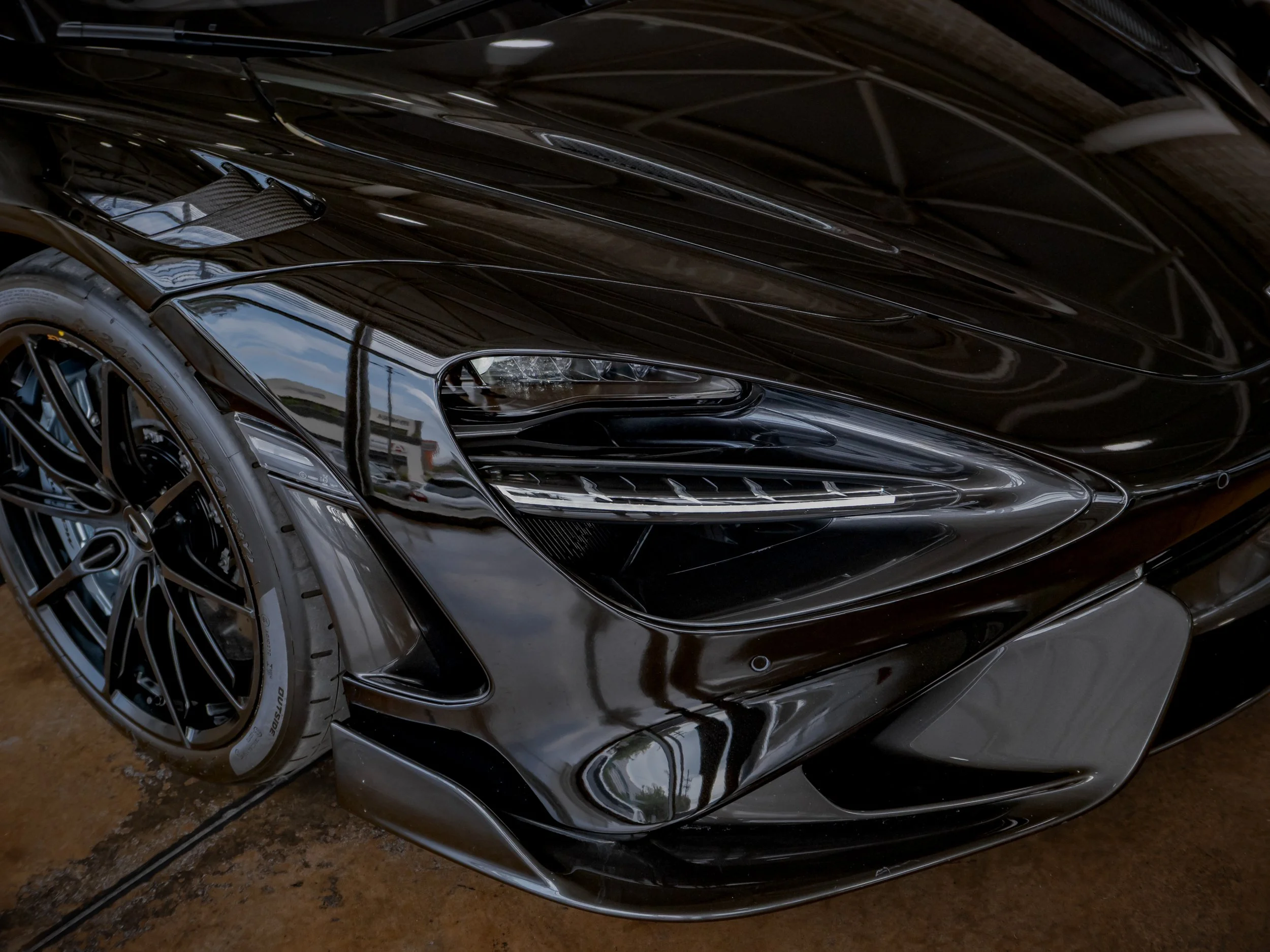 McLaren 765LT-11.jpg