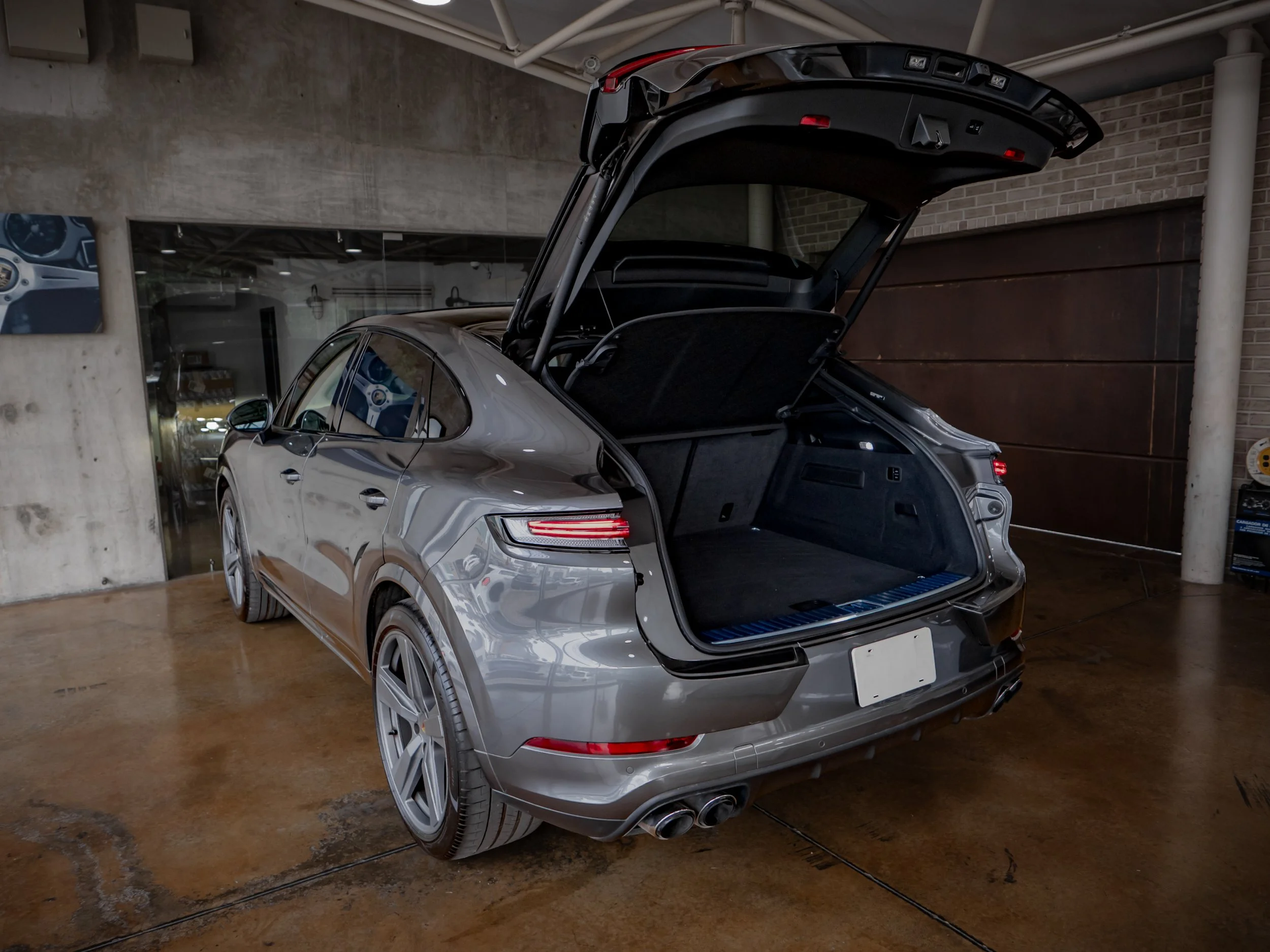 Cayenne-26.jpg