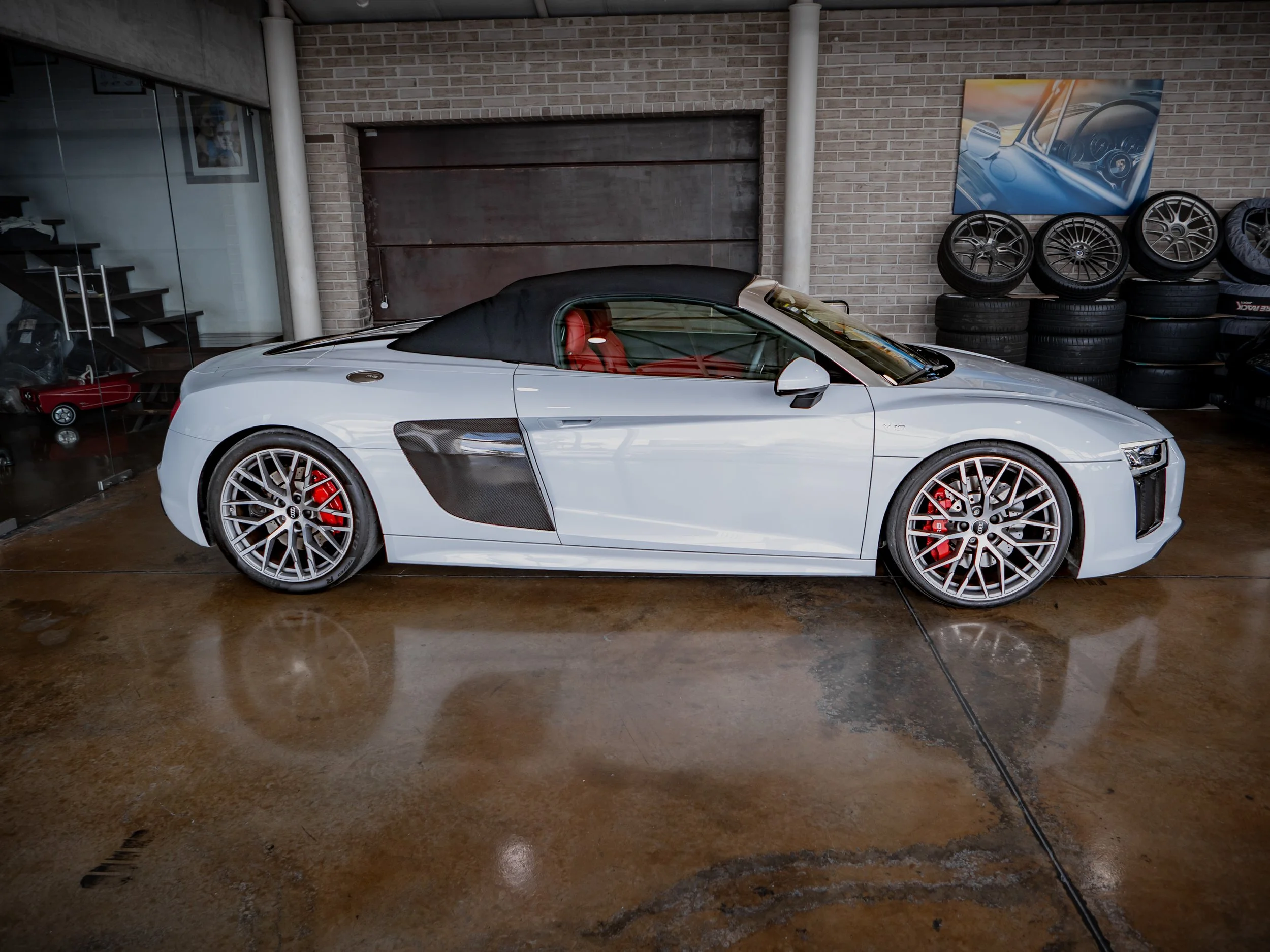 Audi R8-10.jpg