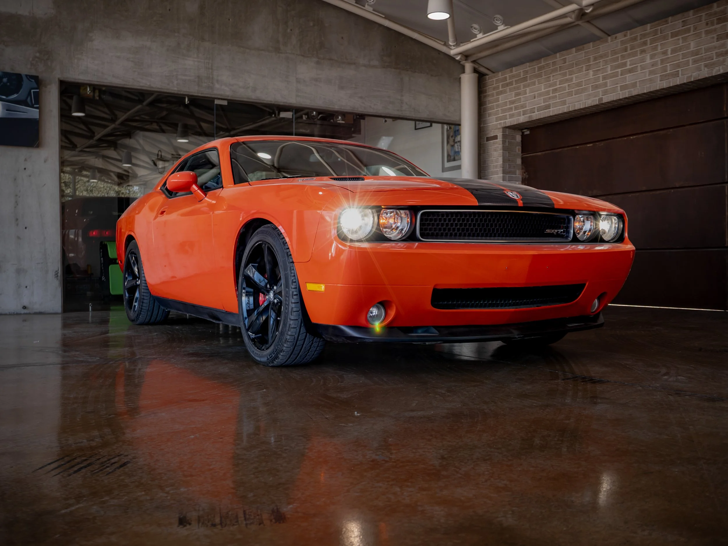 Challenger SRT-1.jpg