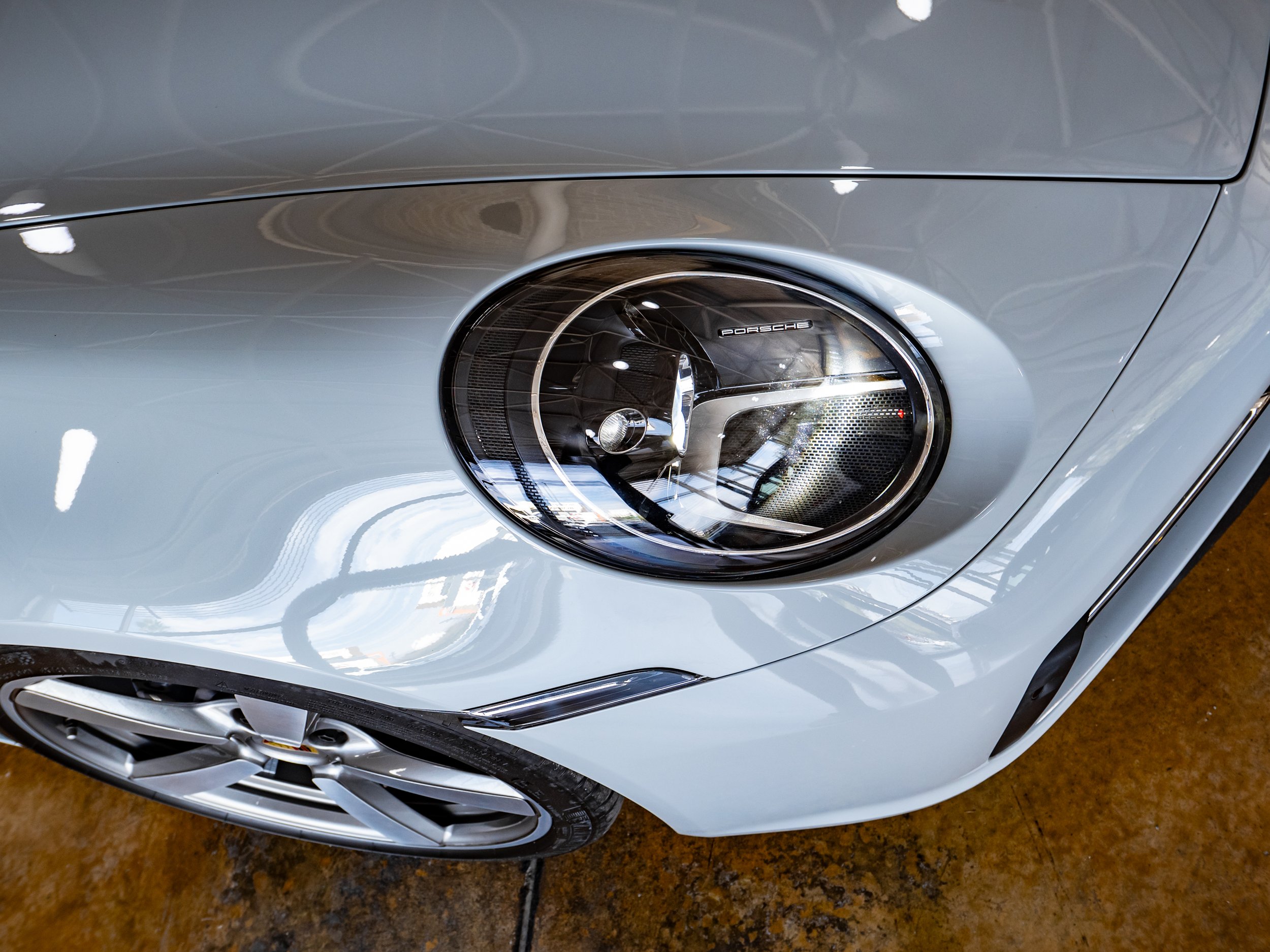 Porsche Carrera T-4.jpg