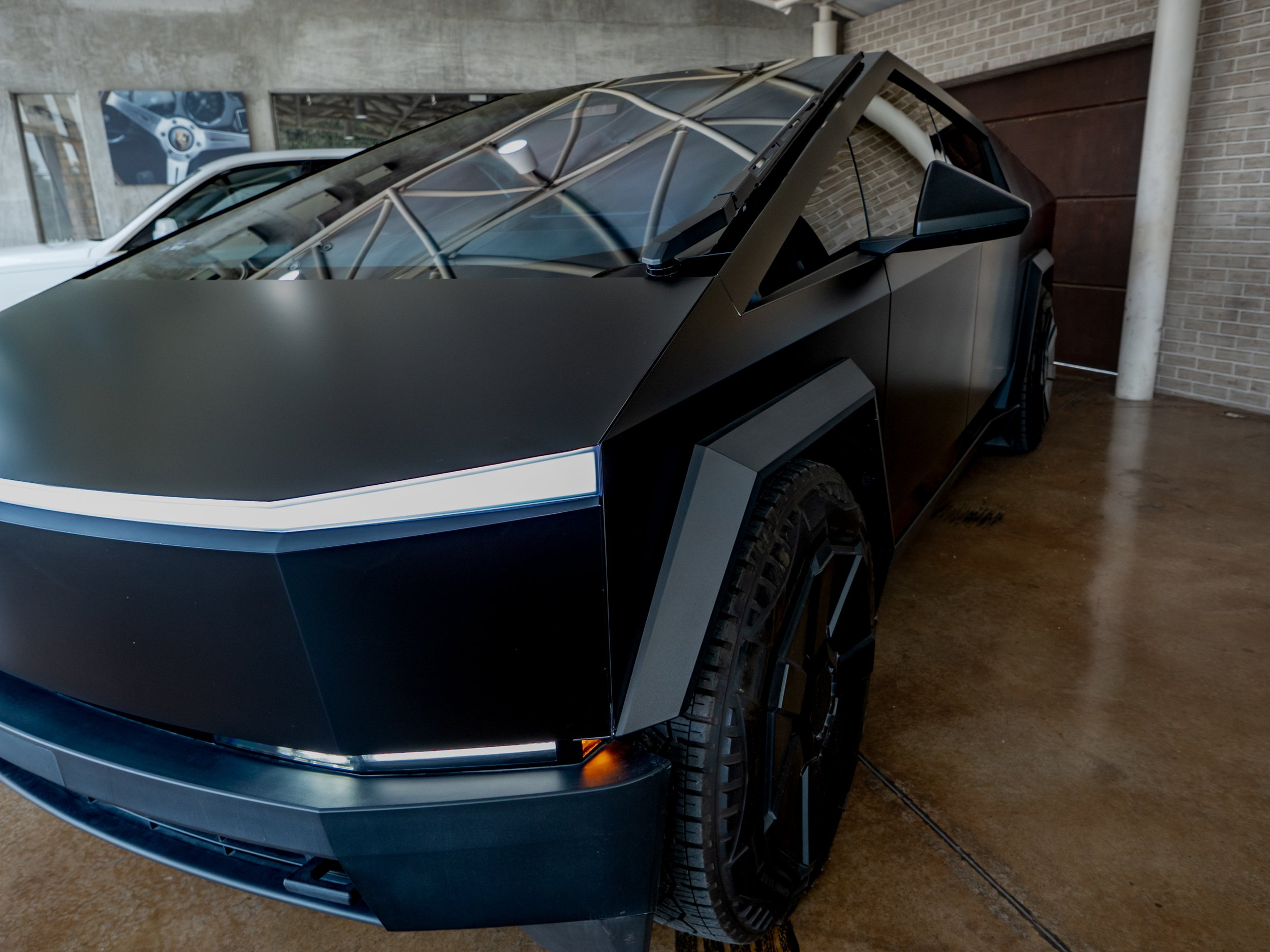 CyberTruck-14.jpg