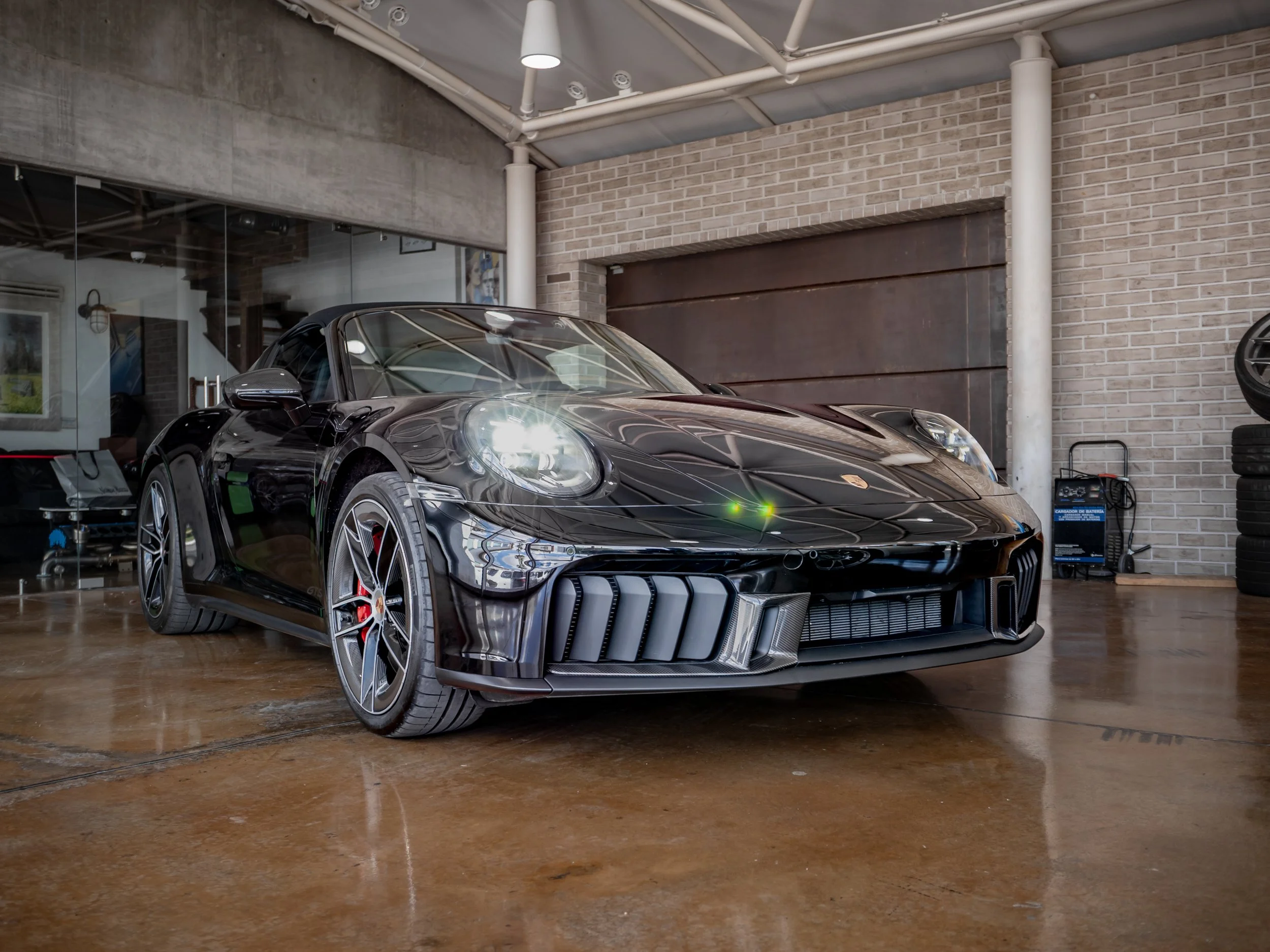 Porsche Targa GTS Negro-1.jpg