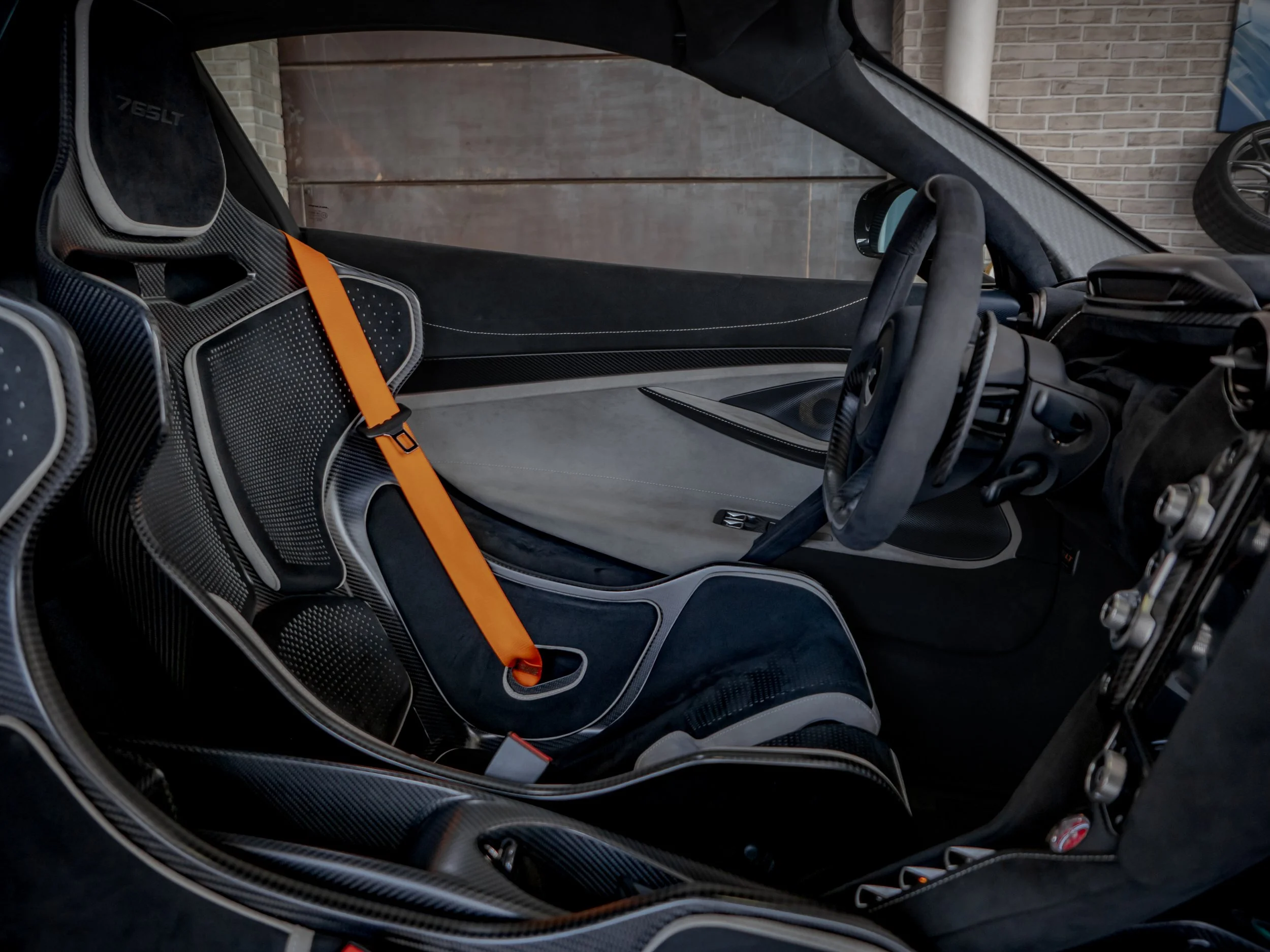 McLaren 765LT-16.jpg