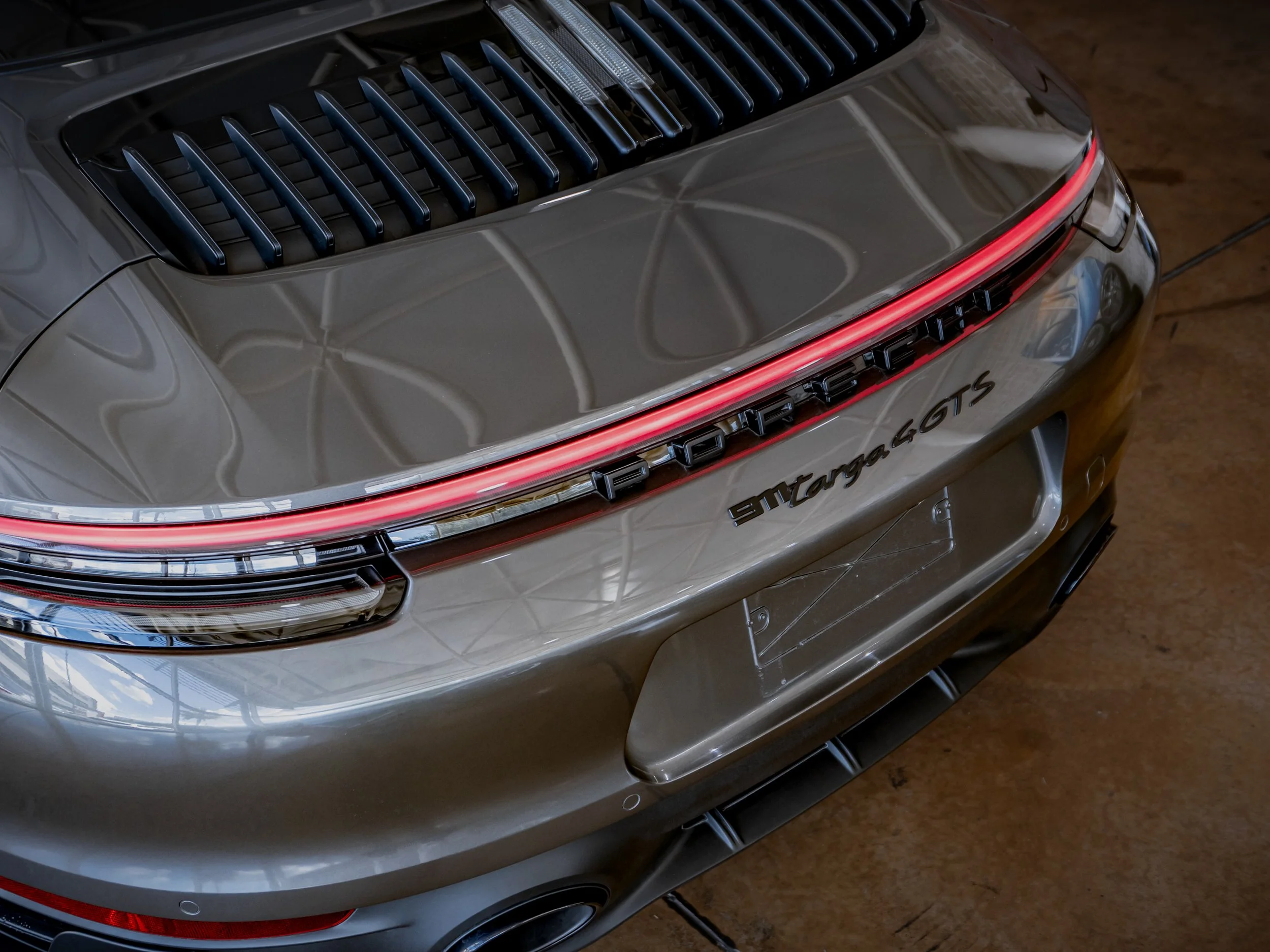 Porsche Targa GTS Gris-20.jpg