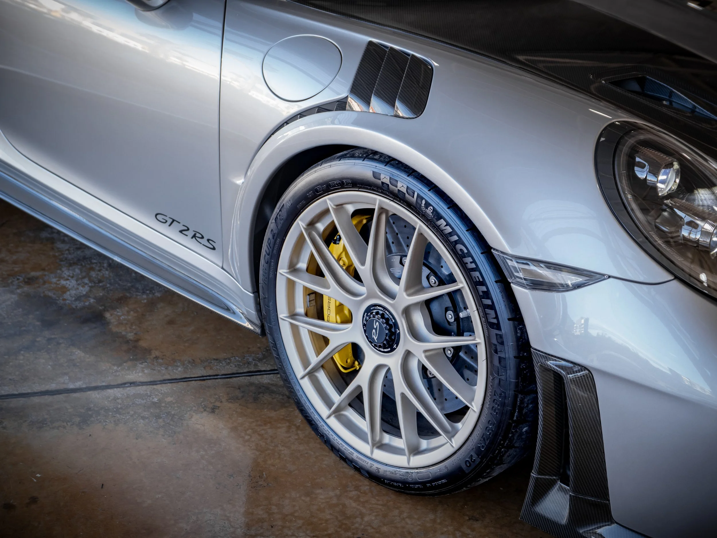 GT2 RS-17.jpg