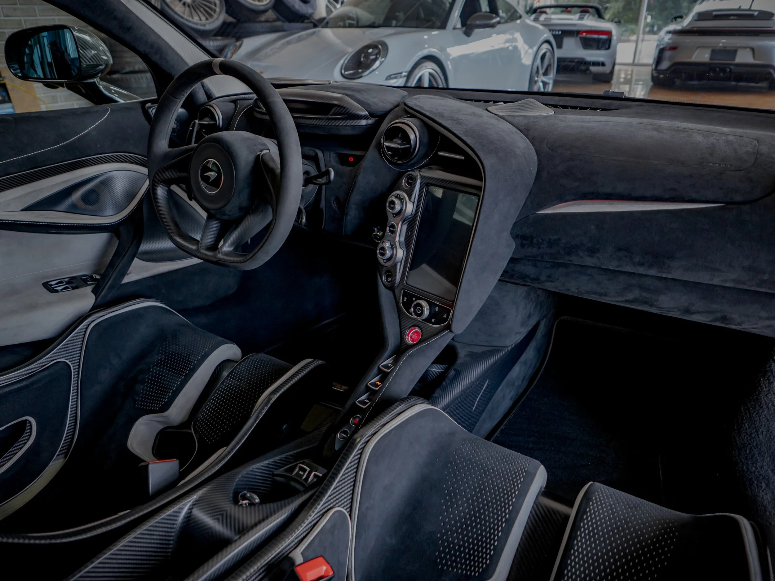 McLaren 765LT-19.jpg