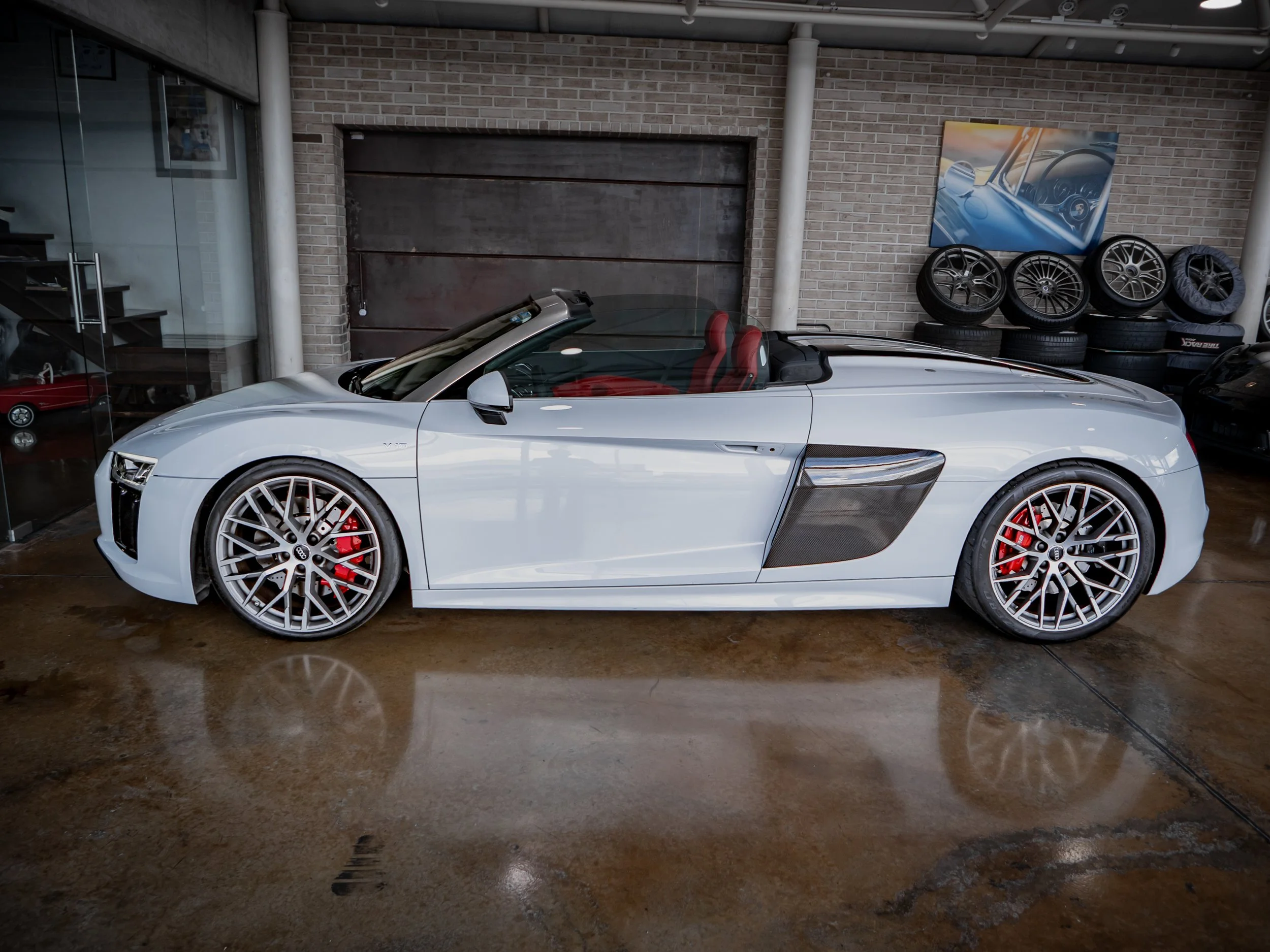 Audi R8-18.jpg