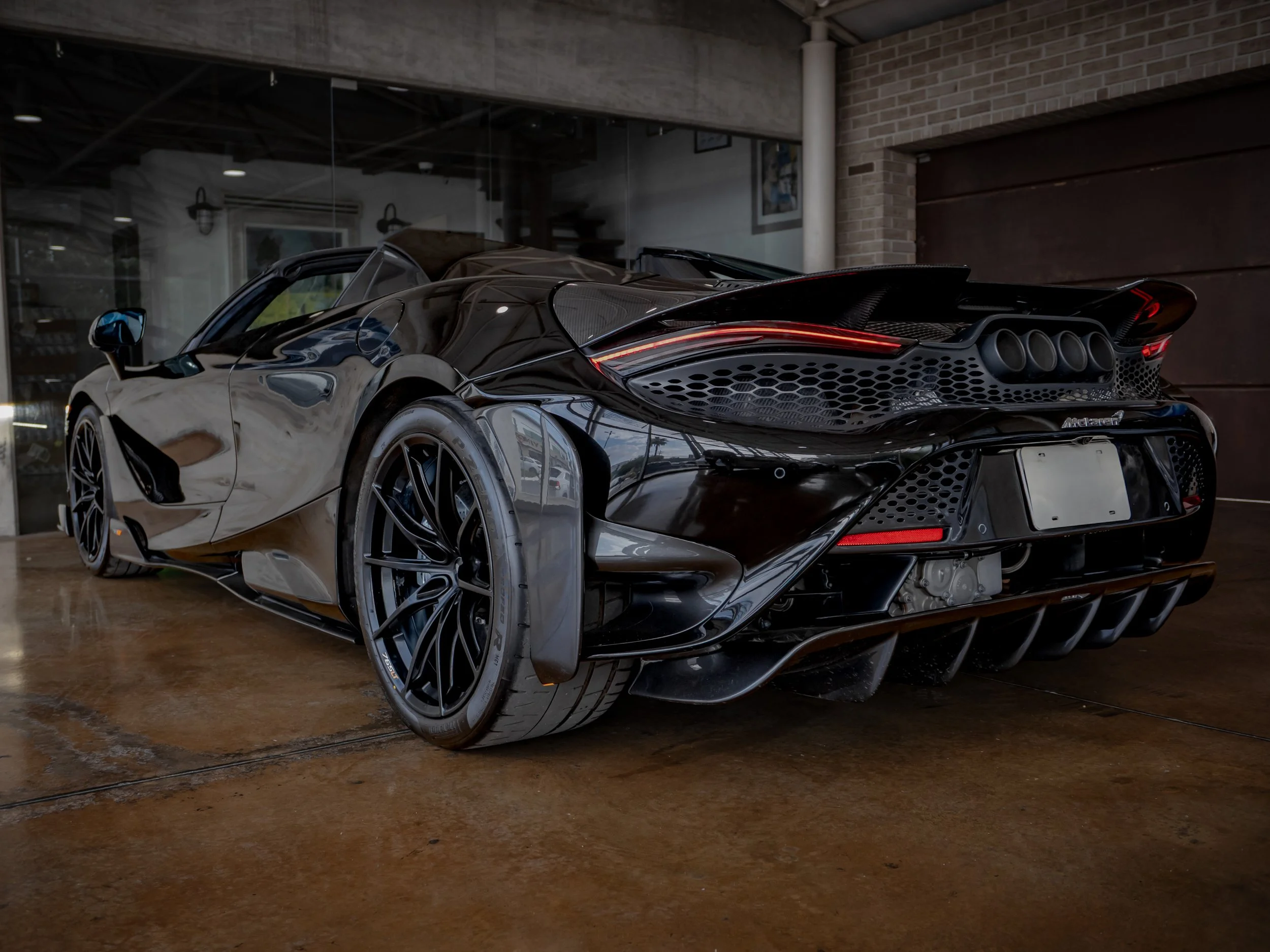 McLaren 765LT-24.jpg