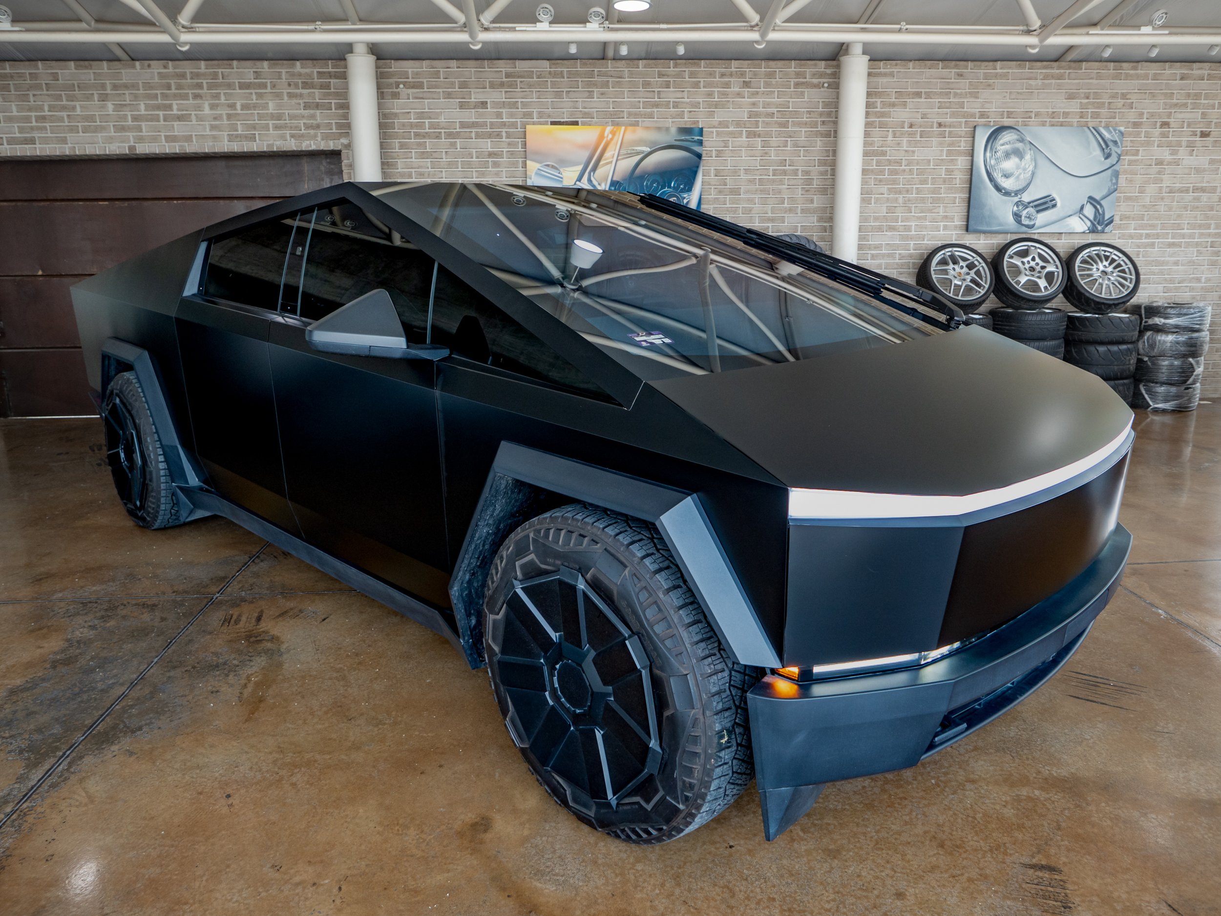 CyberTruck-10.jpg