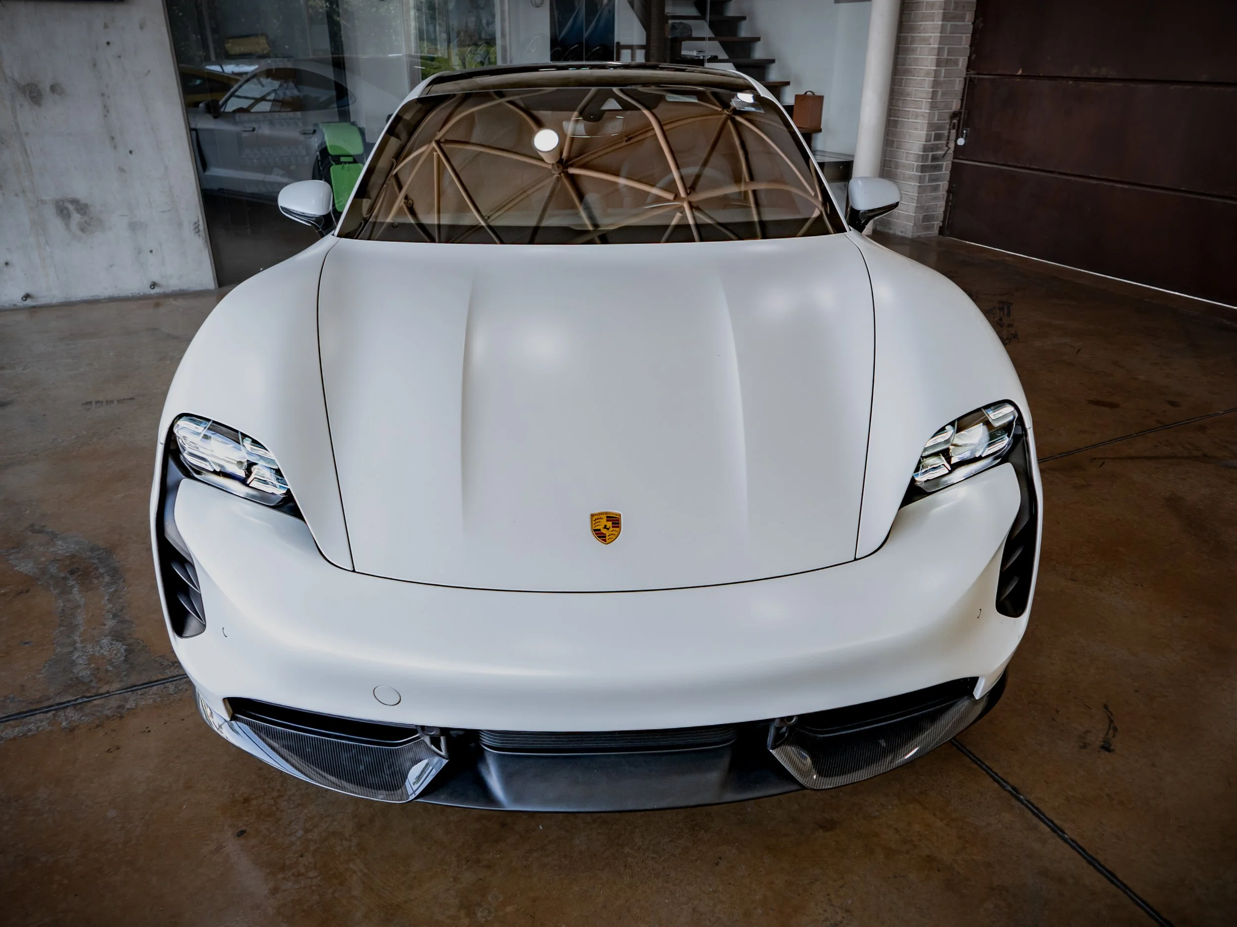 Porsche Taycan-3.jpg