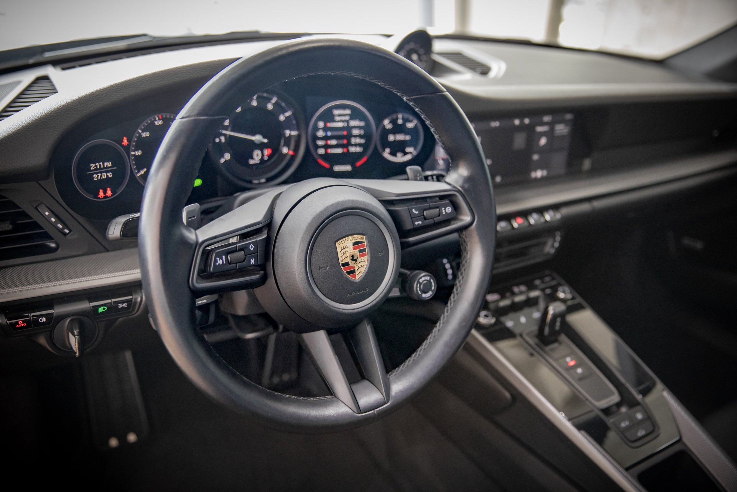 Porsche 911 Carrera-9.jpg