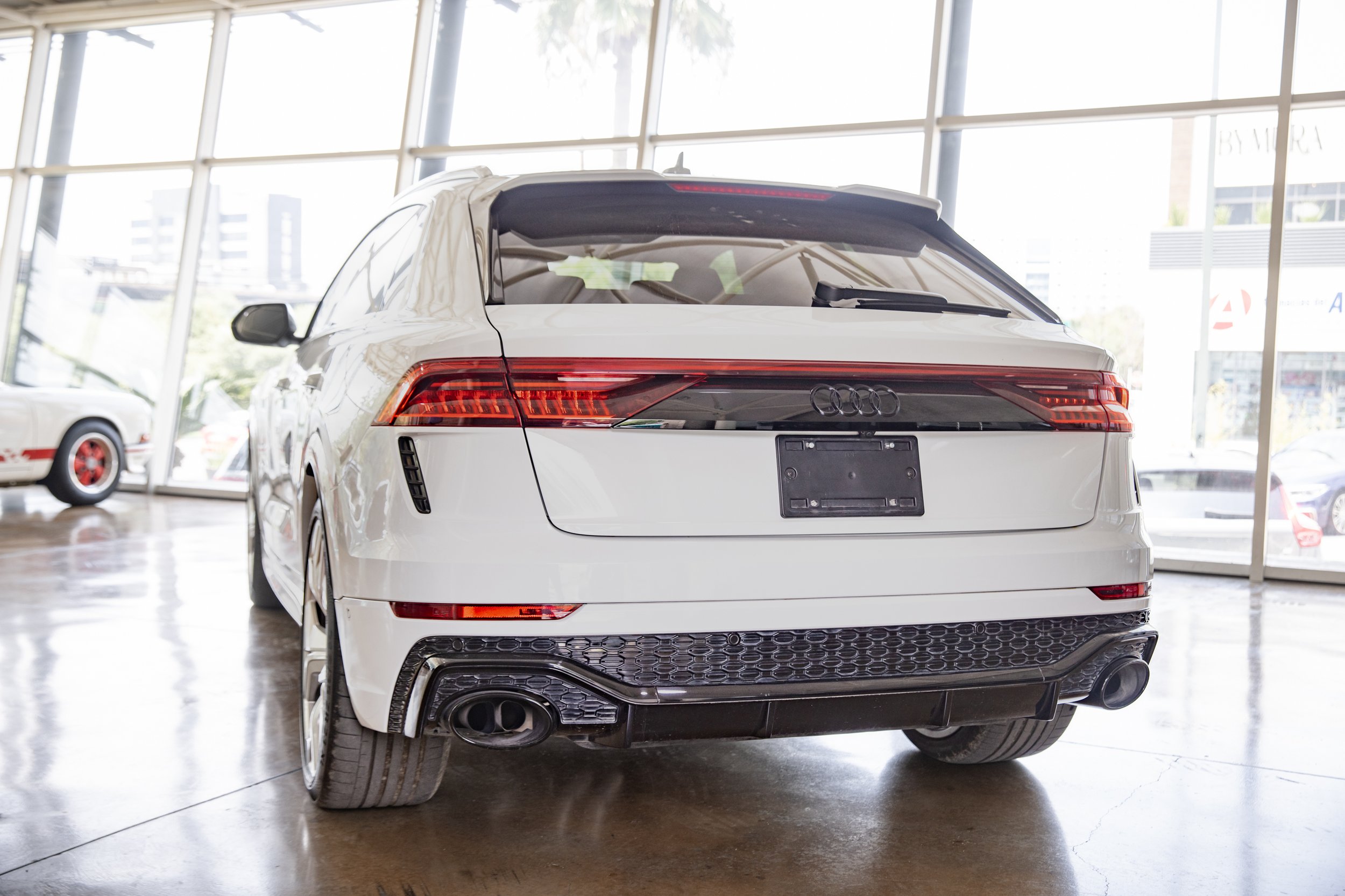 Audi RSQ8-14.jpg