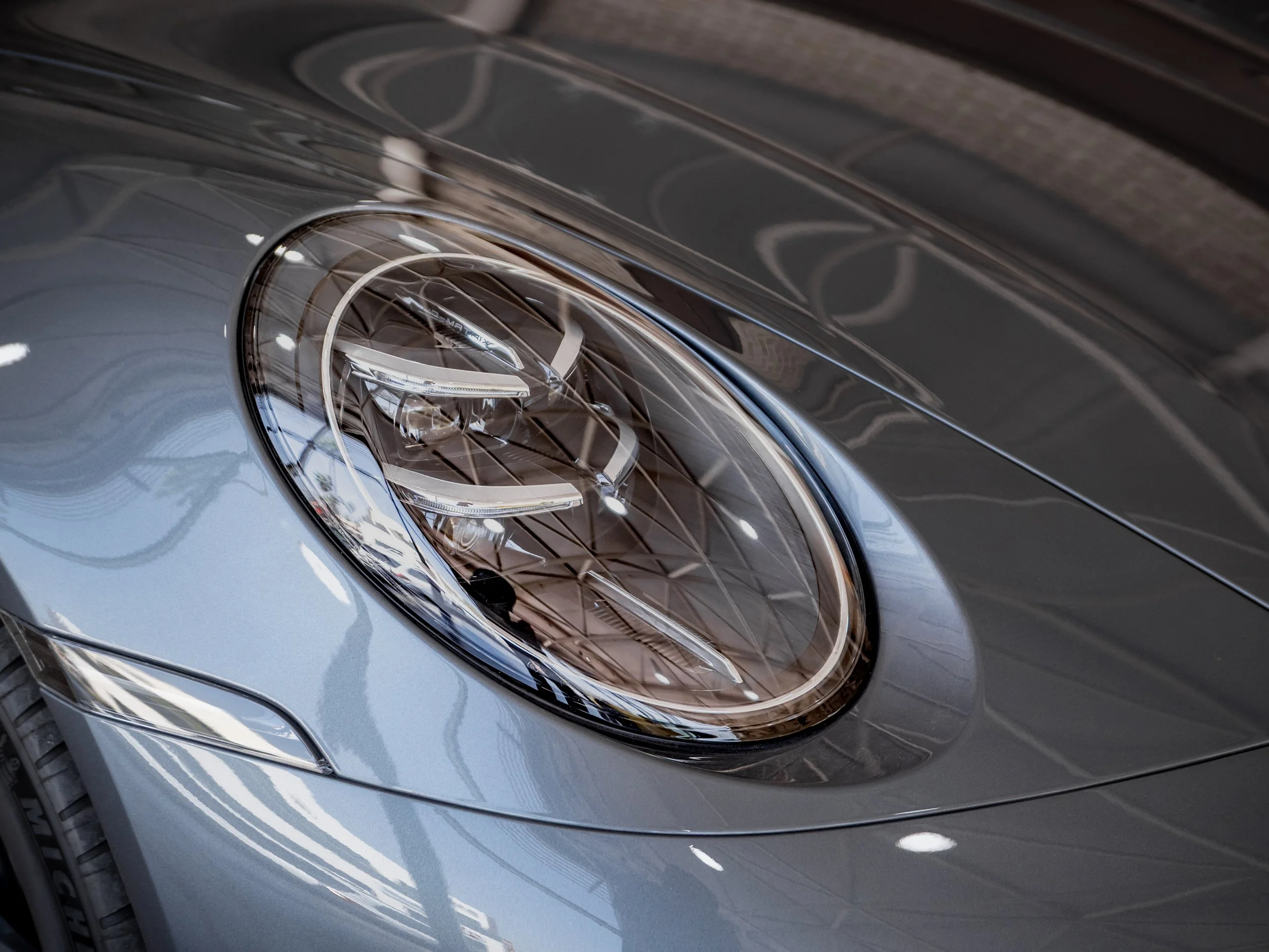 Porsche 911 Carrera T-1.jpg