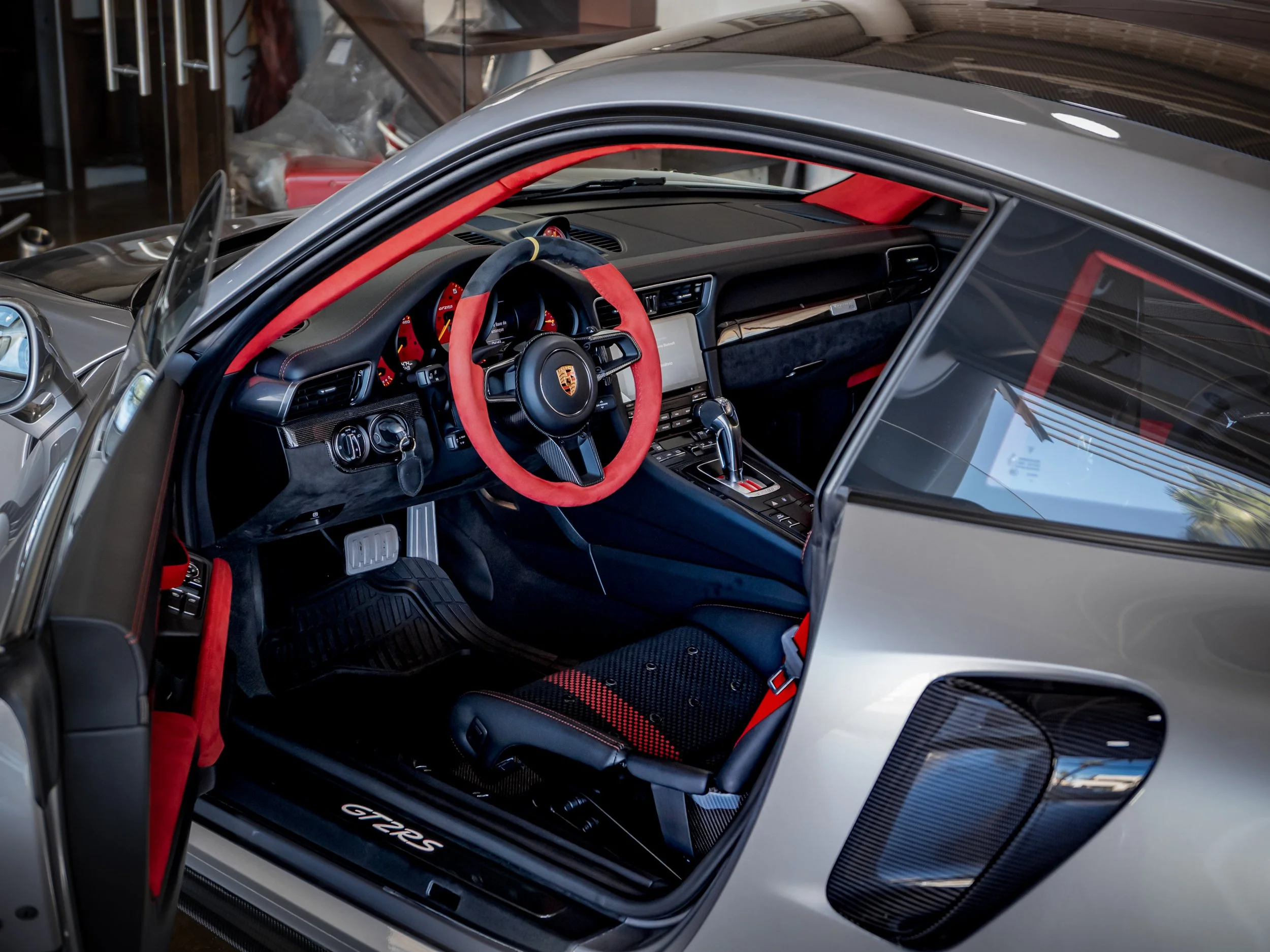 GT2 RS-33.jpg