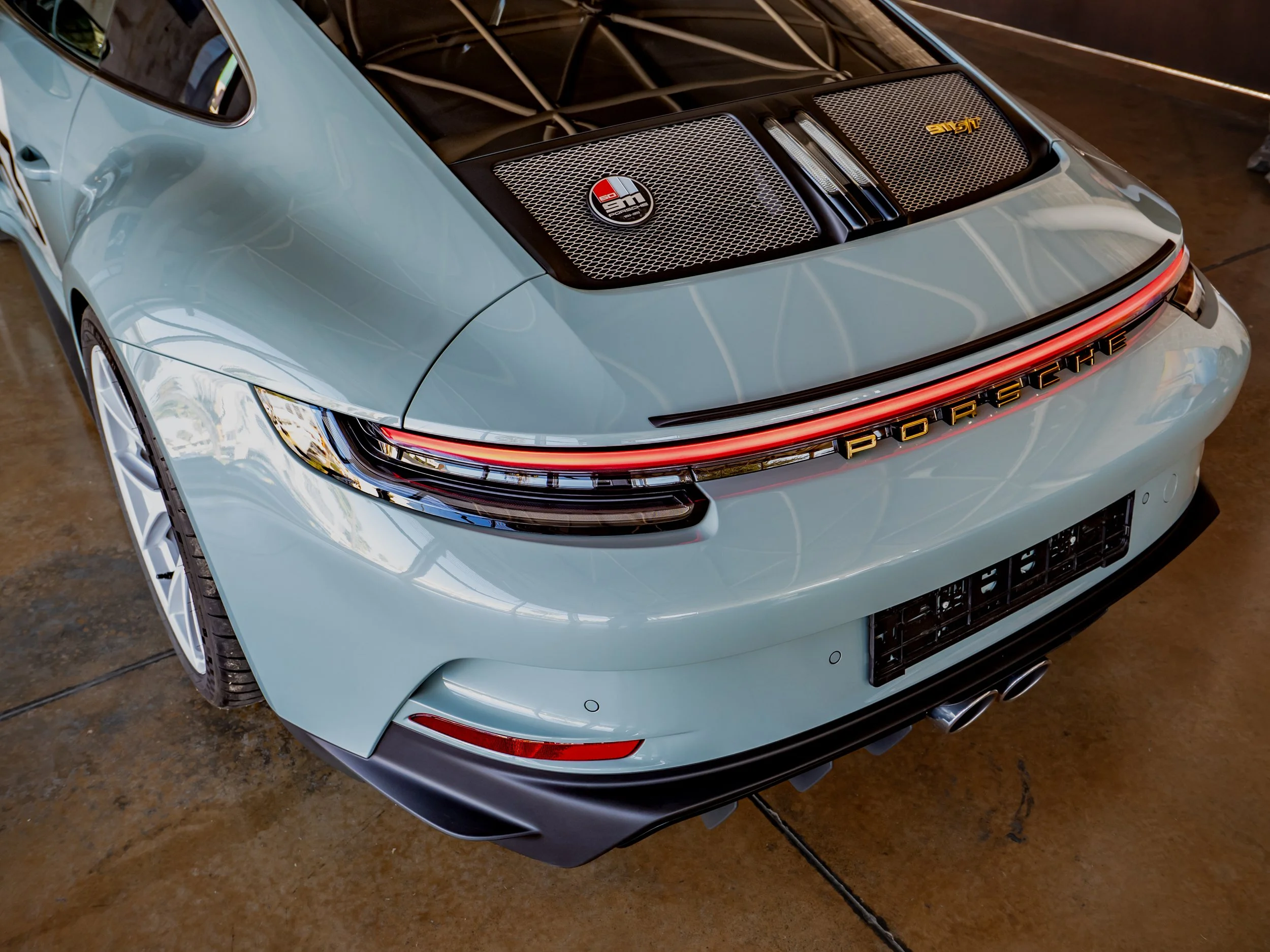 Porsche 911 ST-48.jpg