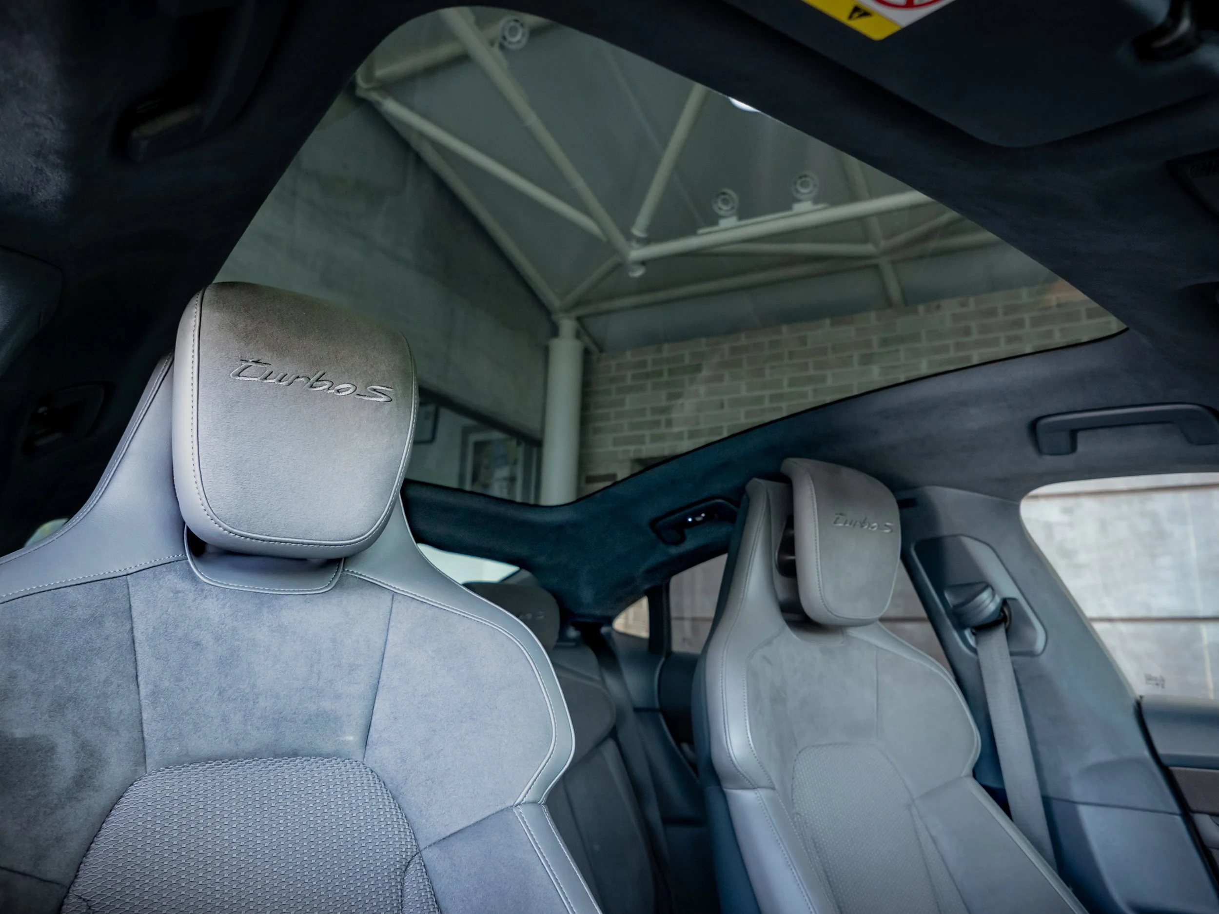 Porsche Taycan-10.jpg