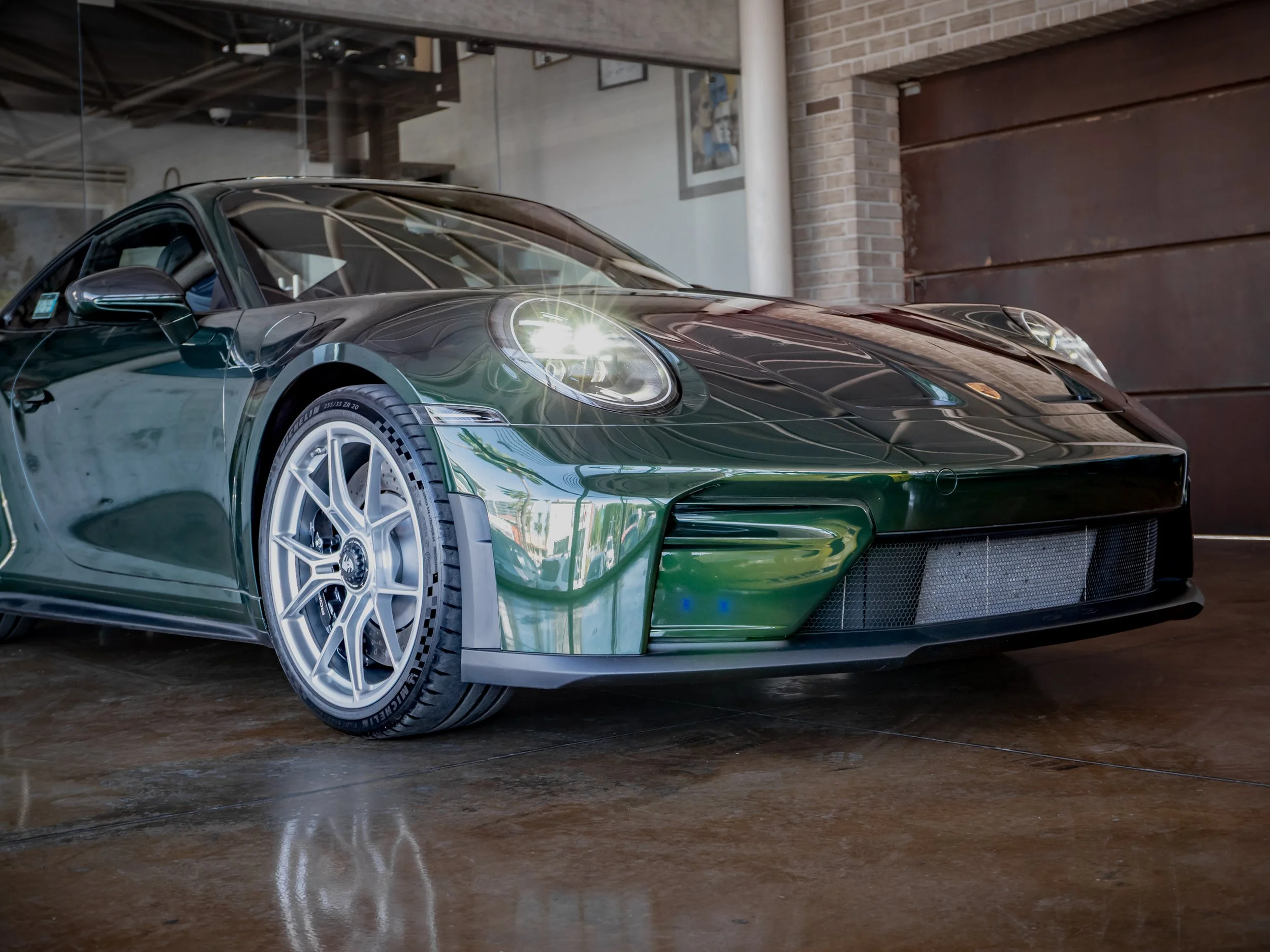 Porsche GT3 Touring Verde-3.jpg