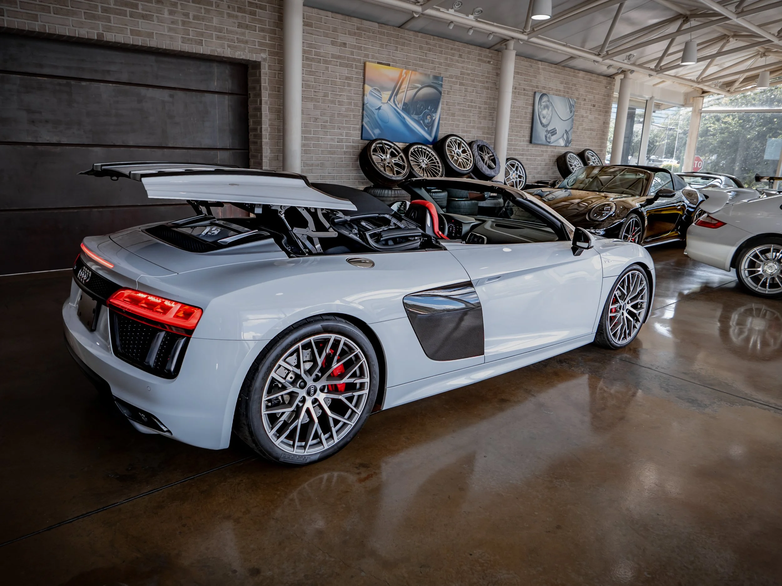 Audi R8-17.jpg