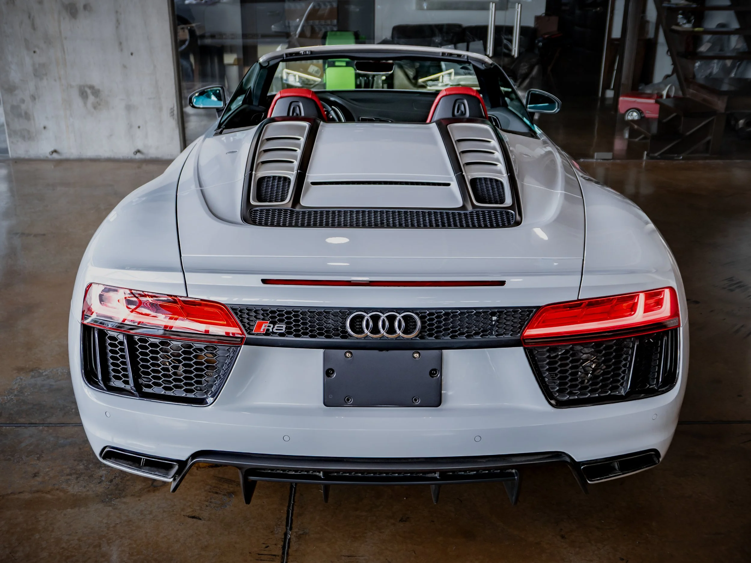 Audi R8-20.jpg