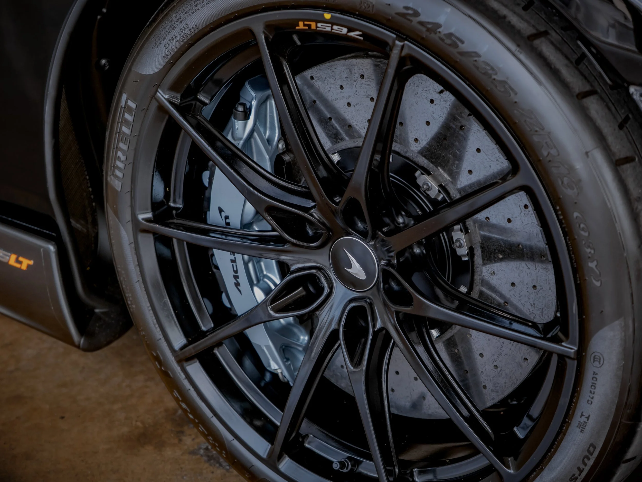 McLaren 765LT-13.jpg