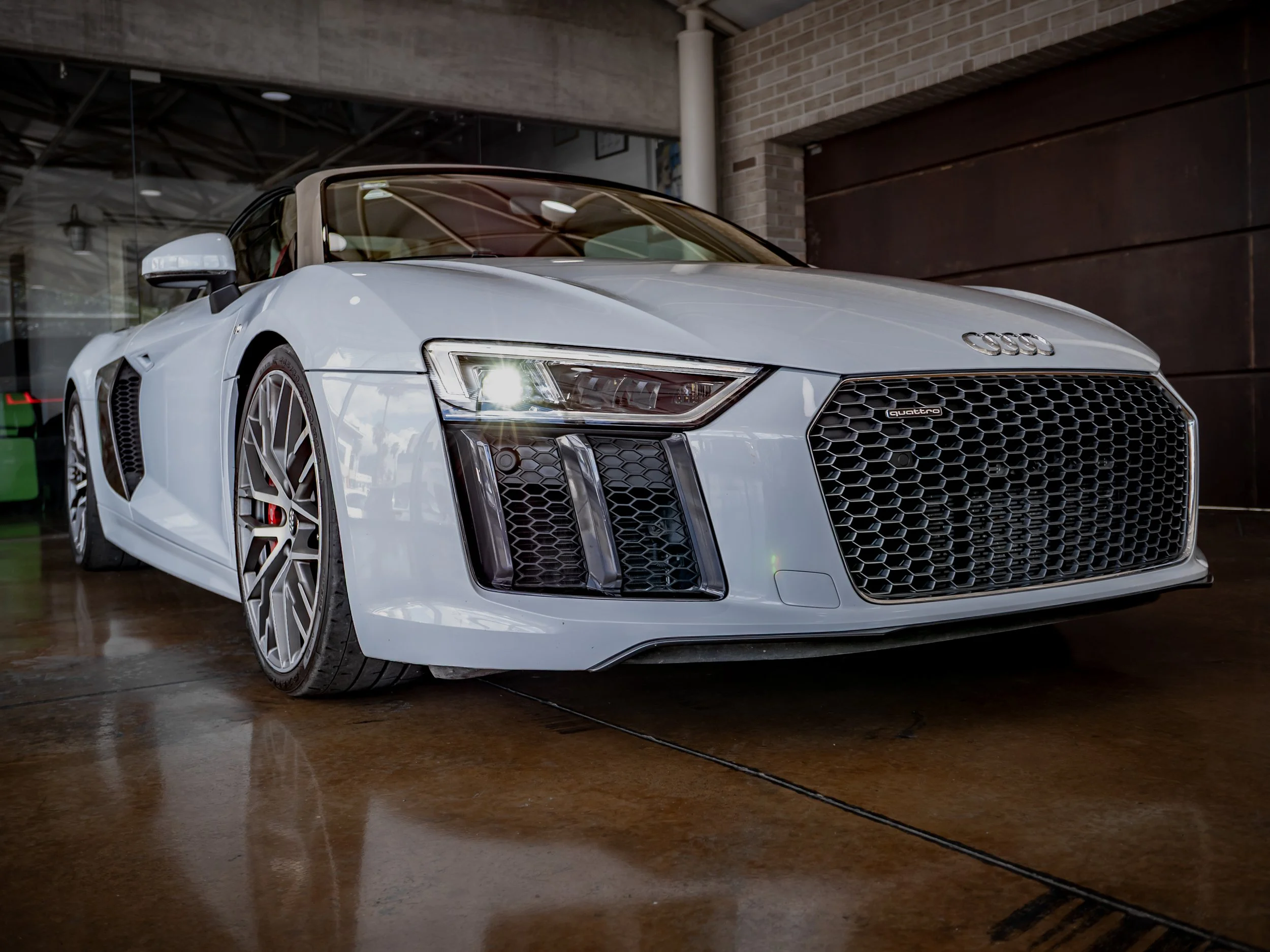 Audi R8-3.jpg