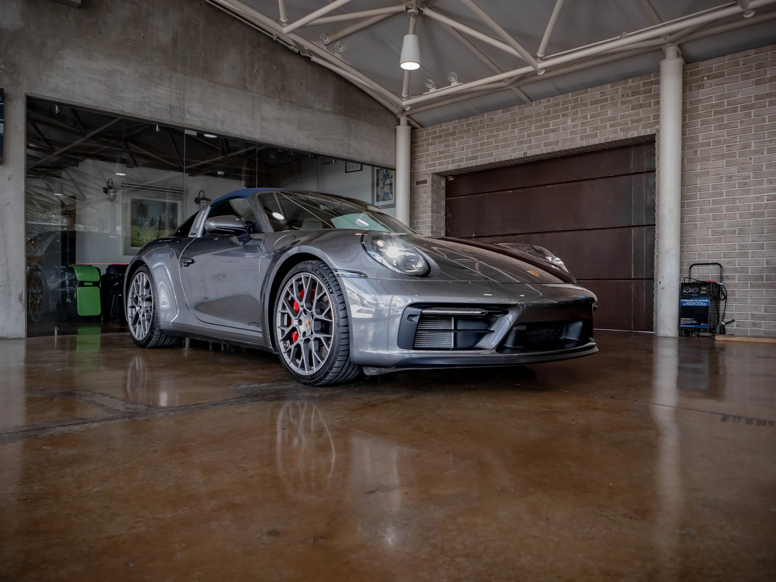 Porsche Targa GTS Gris-2.jpg