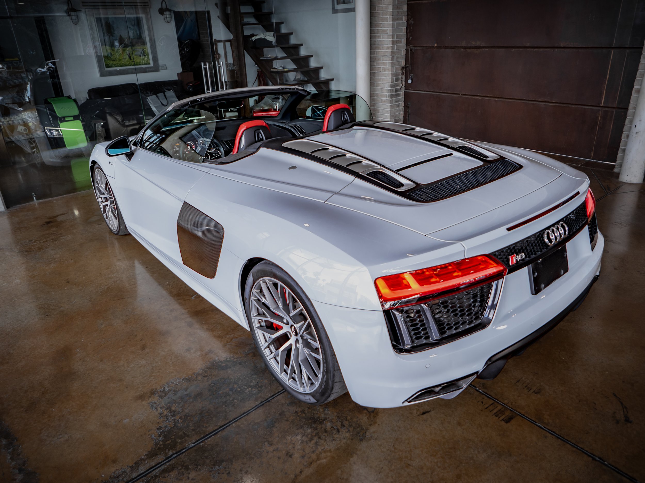 Audi R8-22.jpg