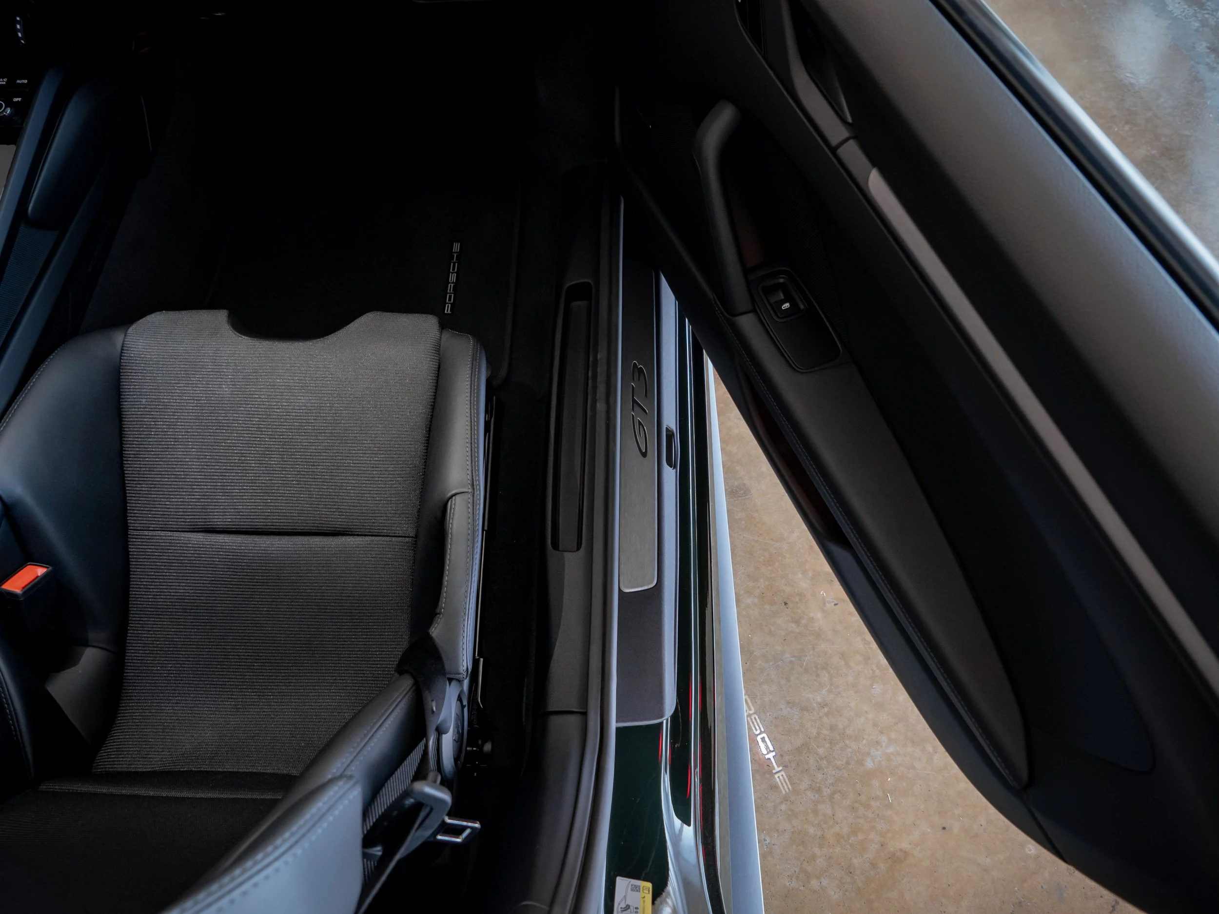 Porsche GT3 Touring Verde-11.jpg