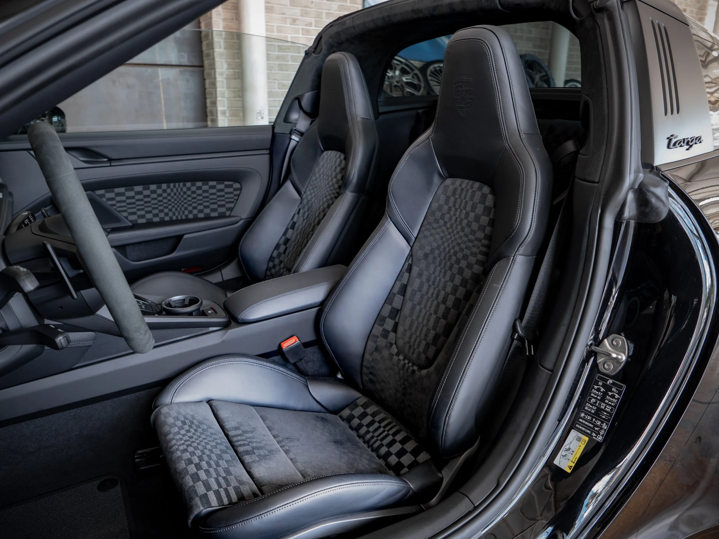 Porsche Targa GTS Negro-16.jpg